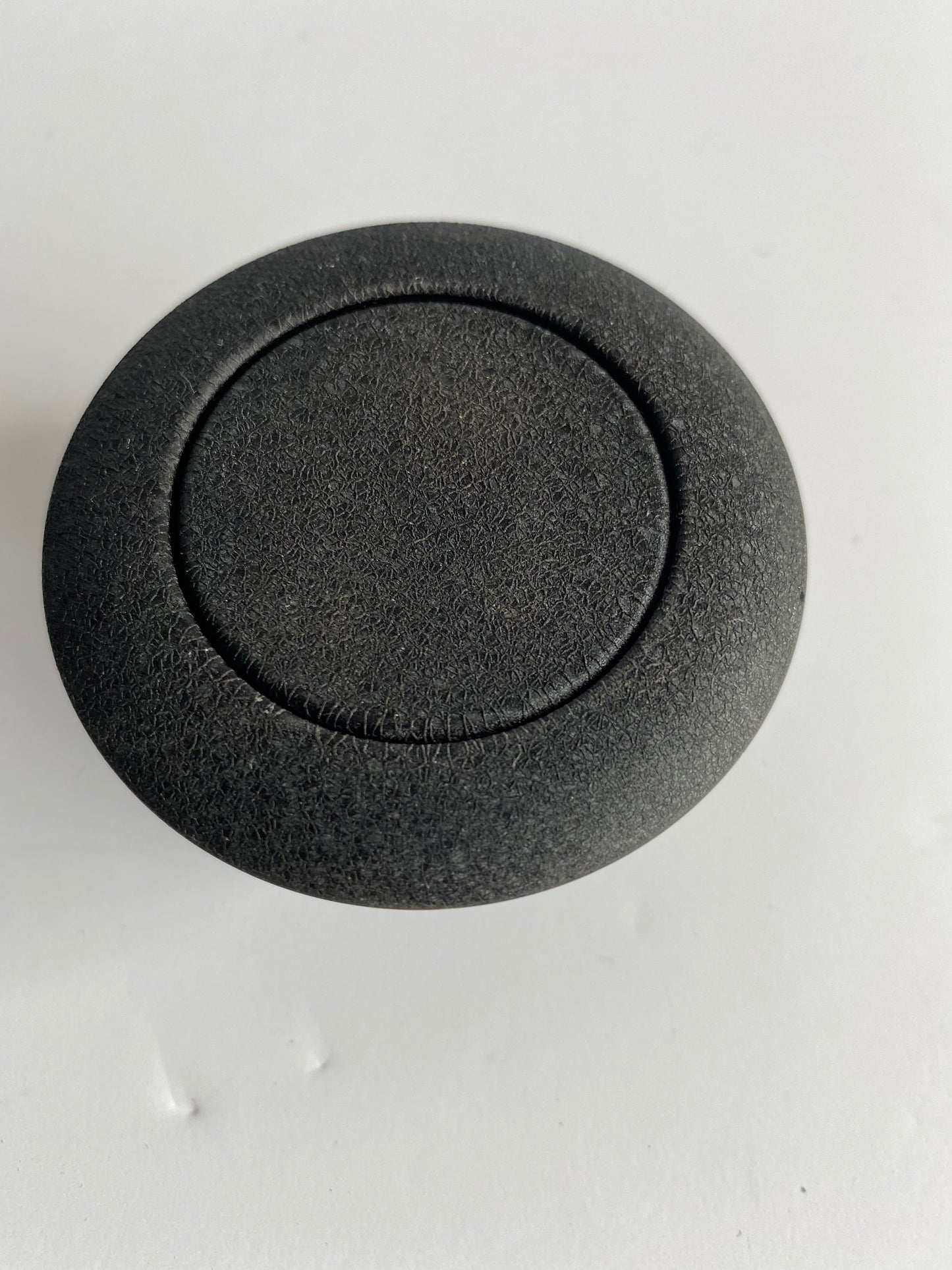 Left Pop-Up Fuel Cap, Left Hand Thread Black Wrinkle Harley Davidson 96-99