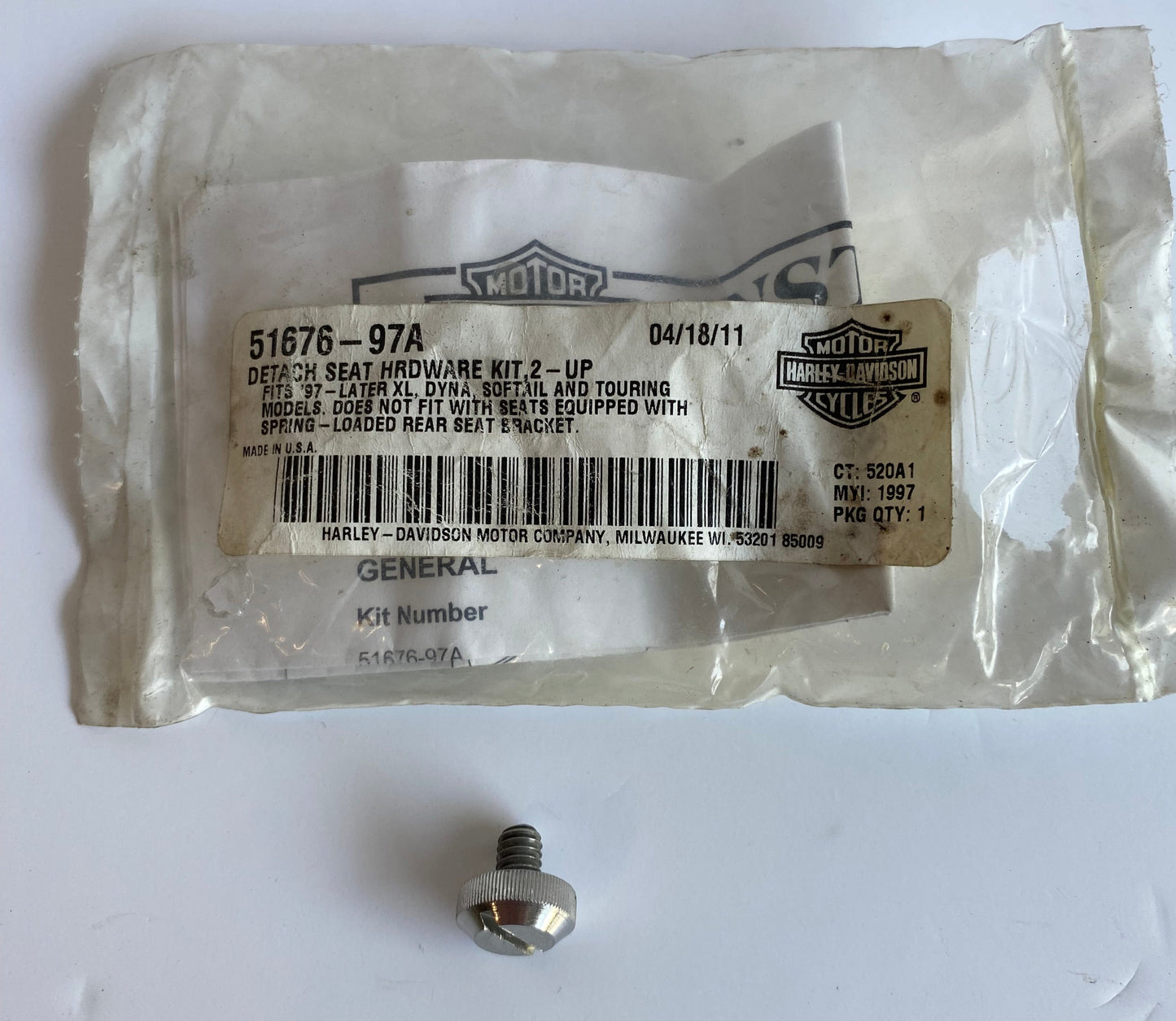 Harley Davidson knurled seat screw REF OEM 51676-97A
