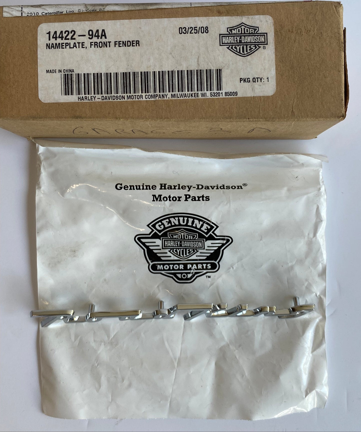 Harley Davidson Front Fender ROAD KING Emblem REF OEM 14422-94A