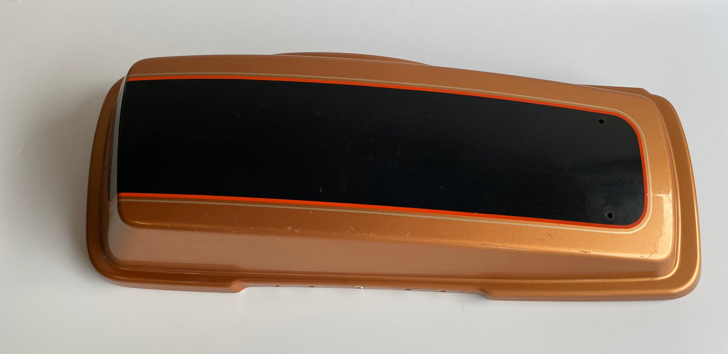 Couvercle de sacoche gauche Harley Davidson REF OEM 90626-08COR