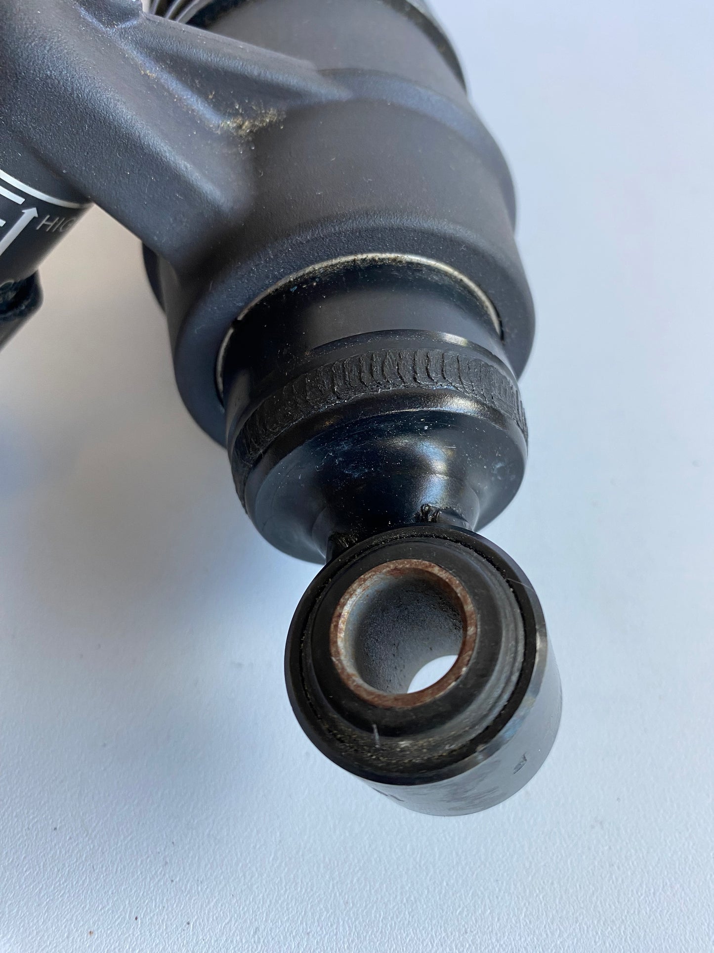 Amortisseur arrière gauche Touring Harley Davidson REF OEM 54000081
