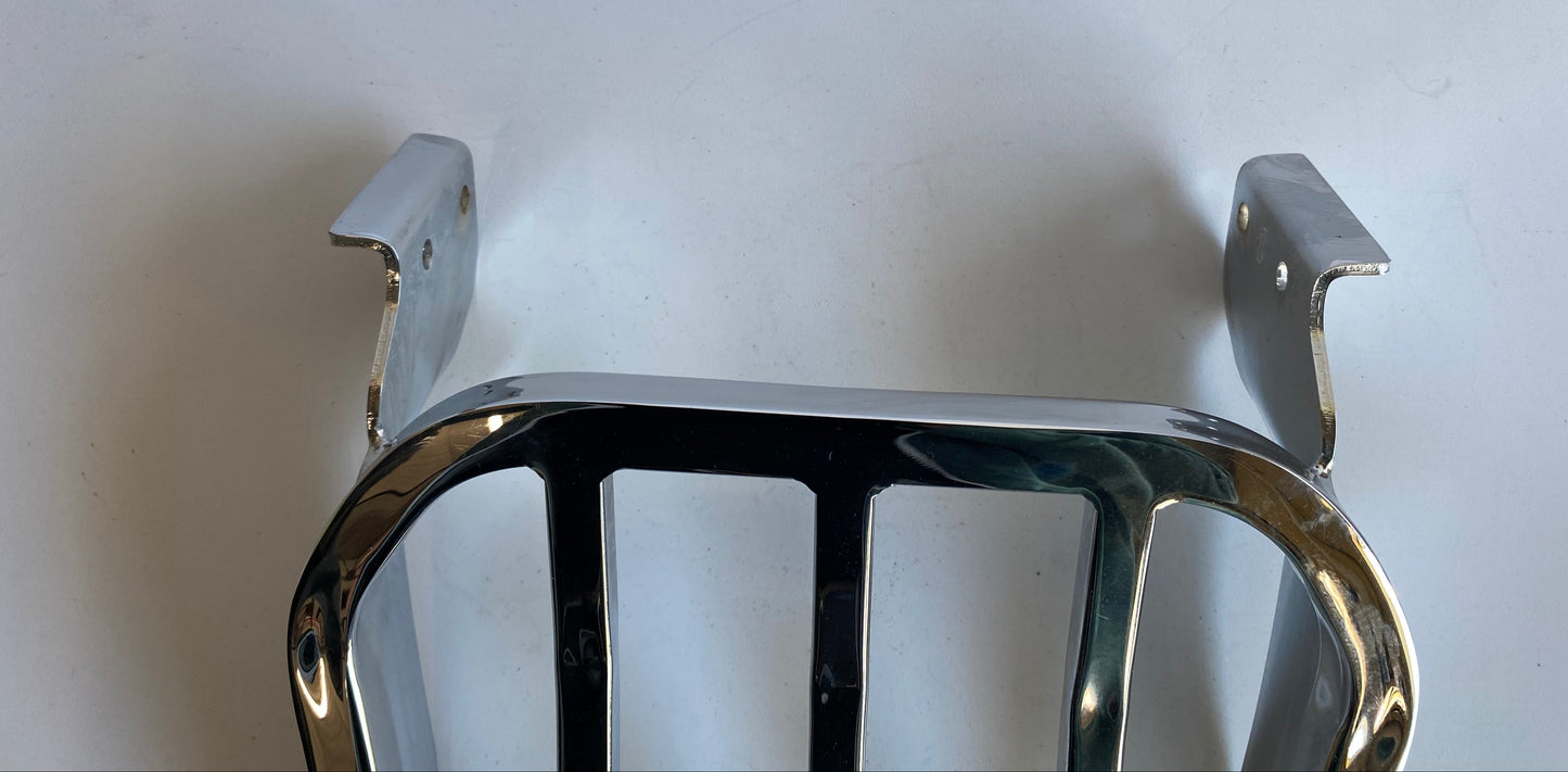 Porte paquet chromé sur sissy bar Dyna Fat Bob Harley Davidson REF OEM 53982-08