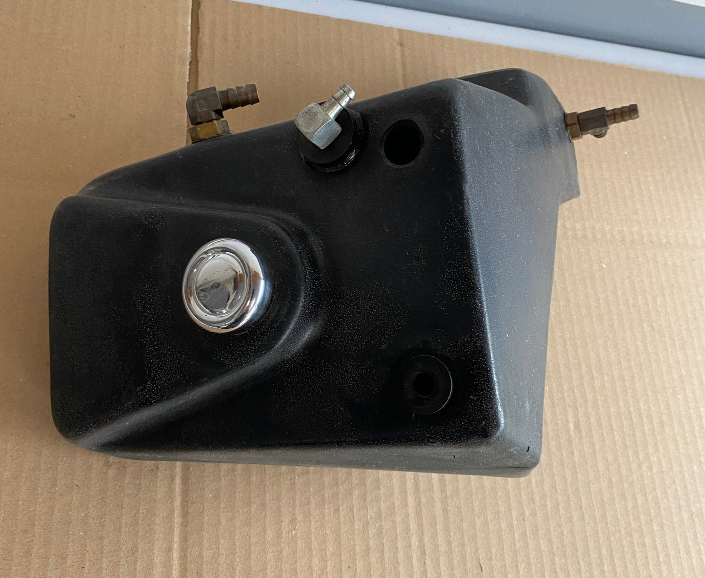 BUELL S3 Oil Tank REF OEM: Q0110.B