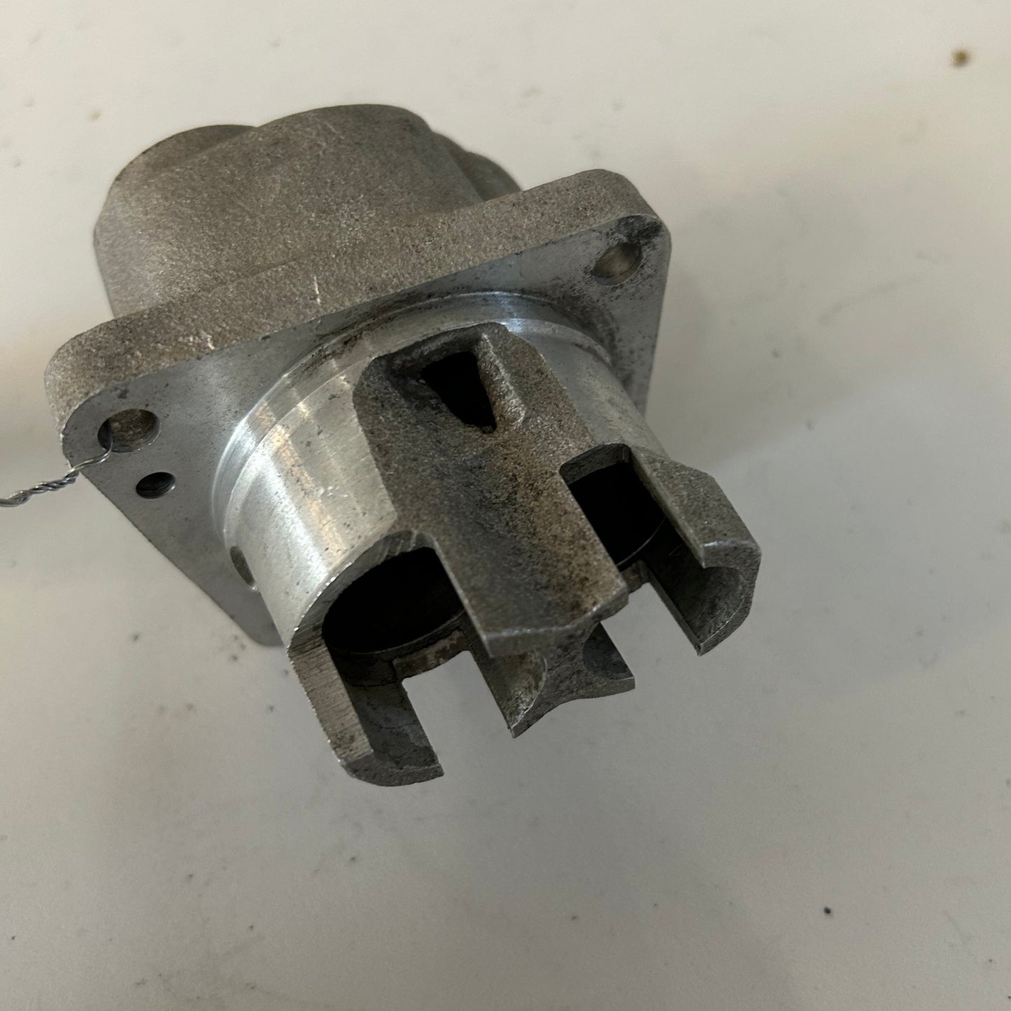 Harley Davidson Front Hydraulic Tappet Block OEM REF: 18542-83C