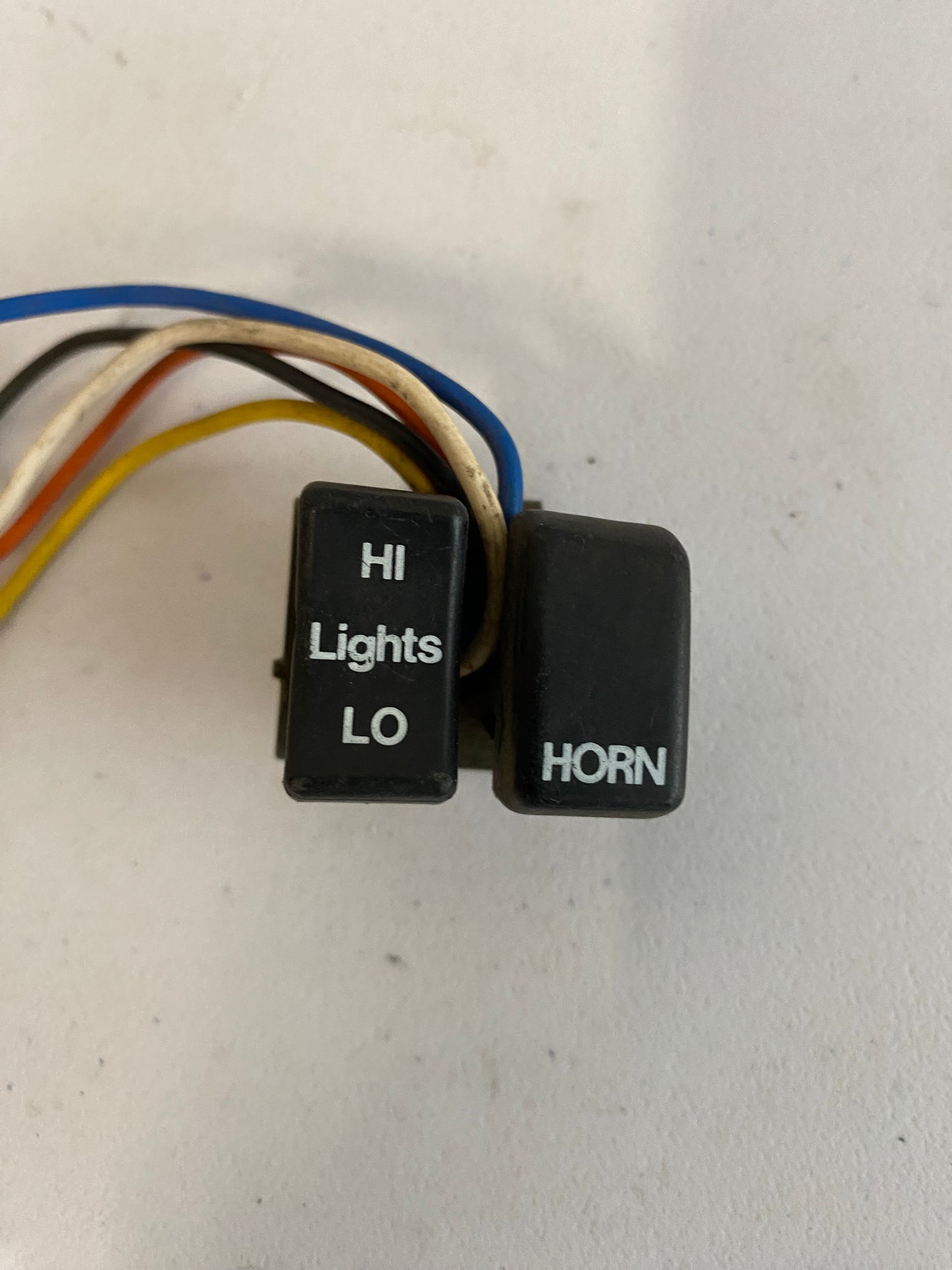 Left buttons Harley Davidson OEM REF: 71573-82