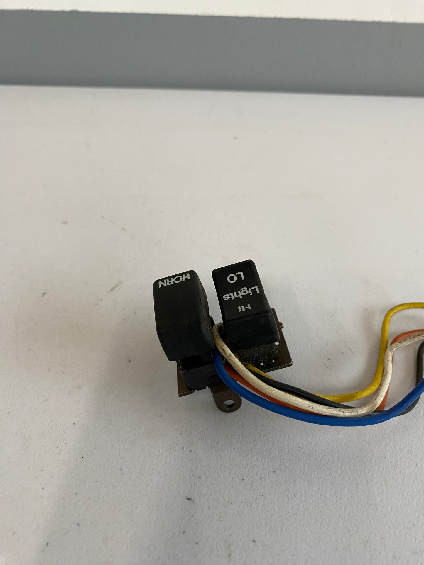 Left buttons Harley Davidson OEM REF: 71573-82