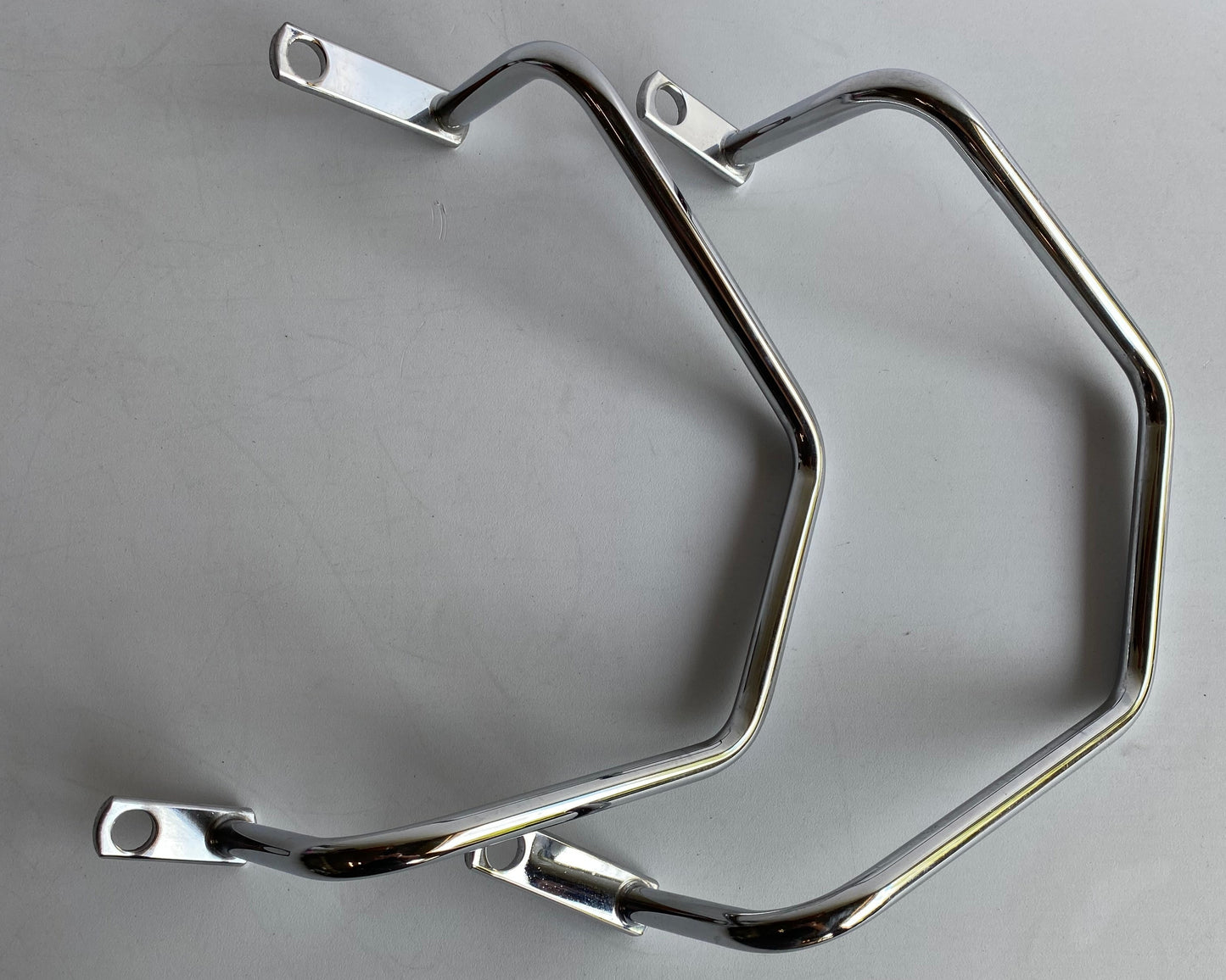 Jeu écarteurs de sacoches Dyna Harley Davidson REF Idem 90589-91D