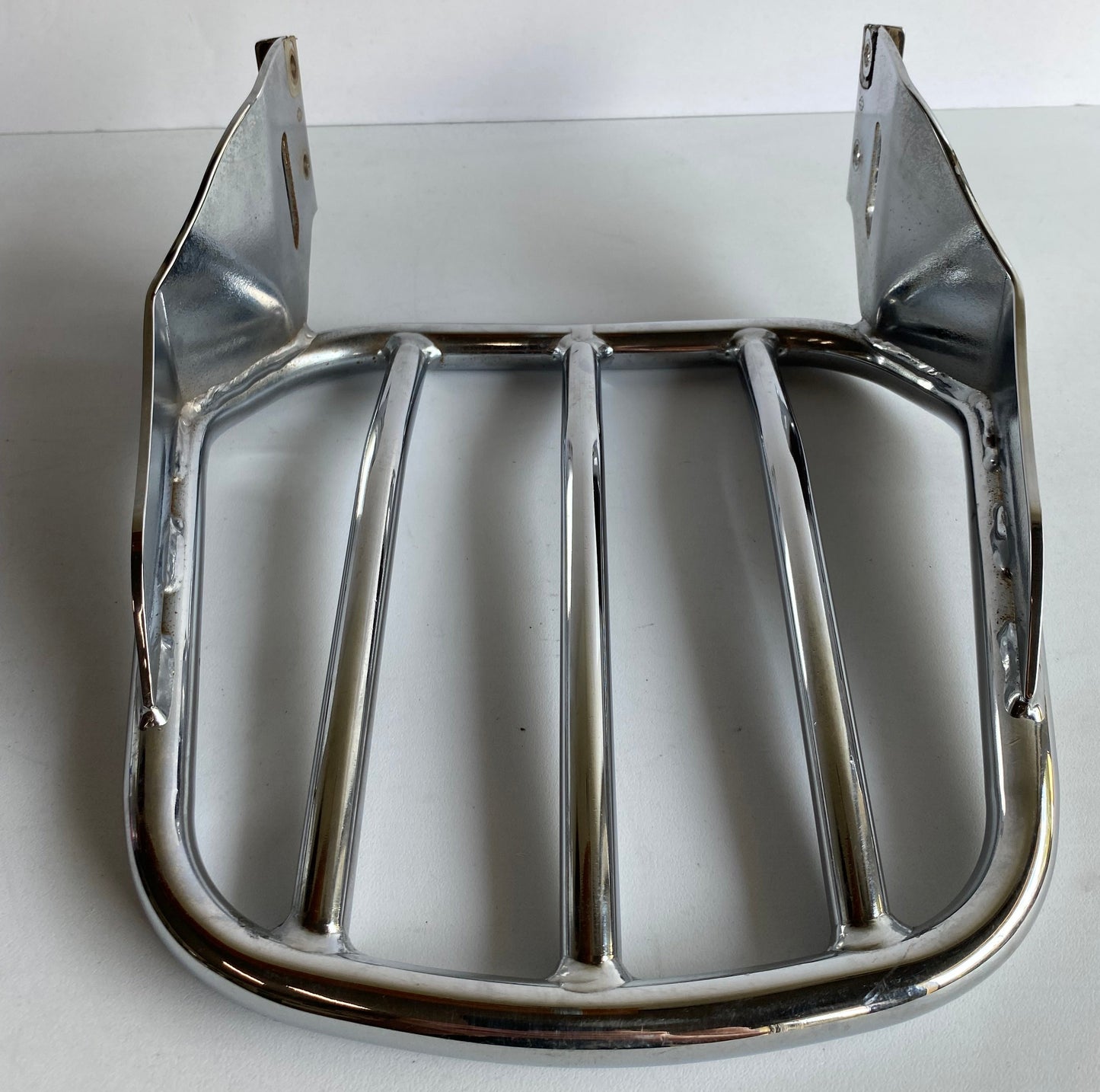 Porte paquet chromé écartement 7.5 pouces Harley Davidson REF 50300030