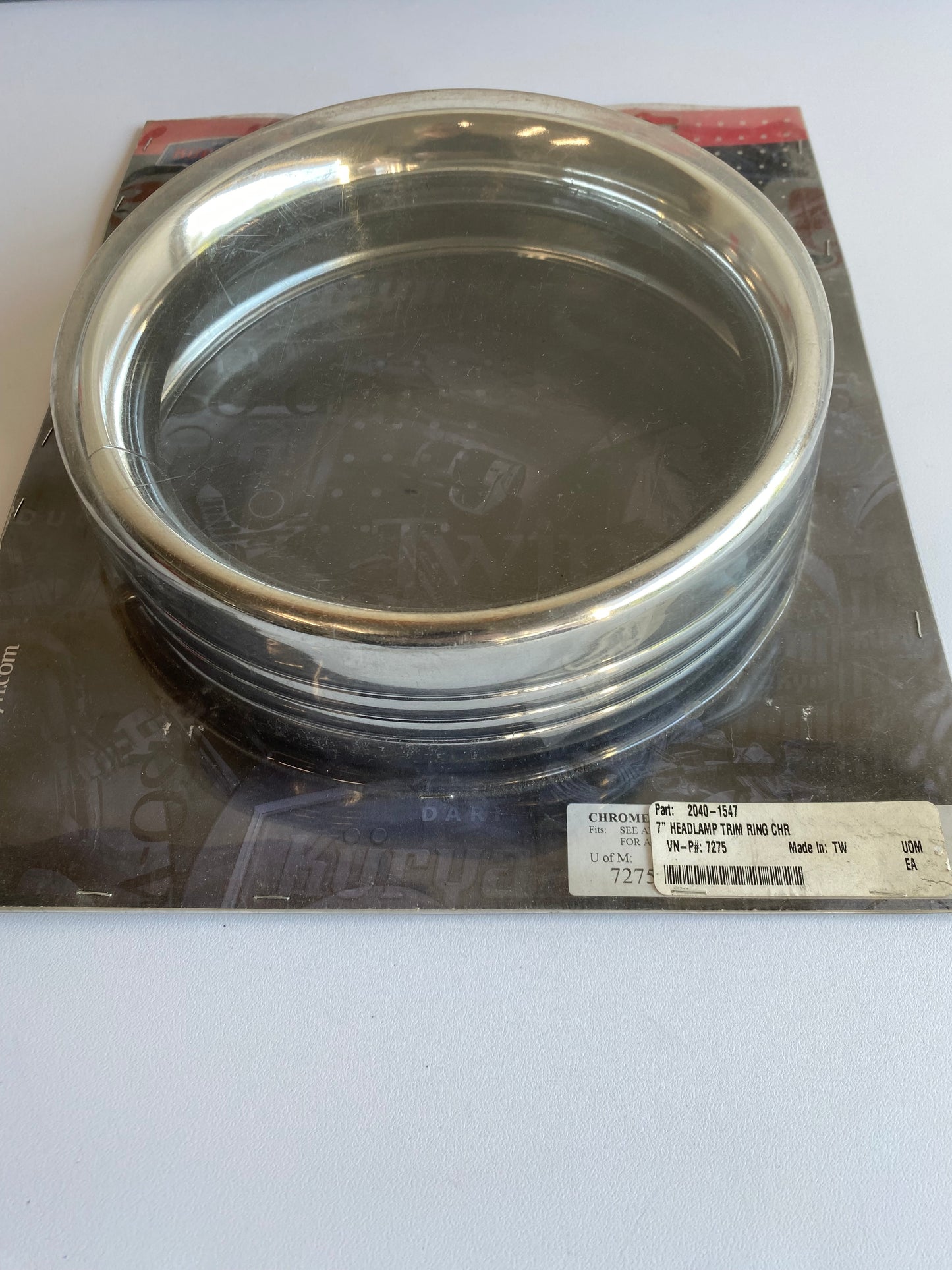 Kuryakyn Harley Davidson 7-inch chrome headlight surround REF K: 7275