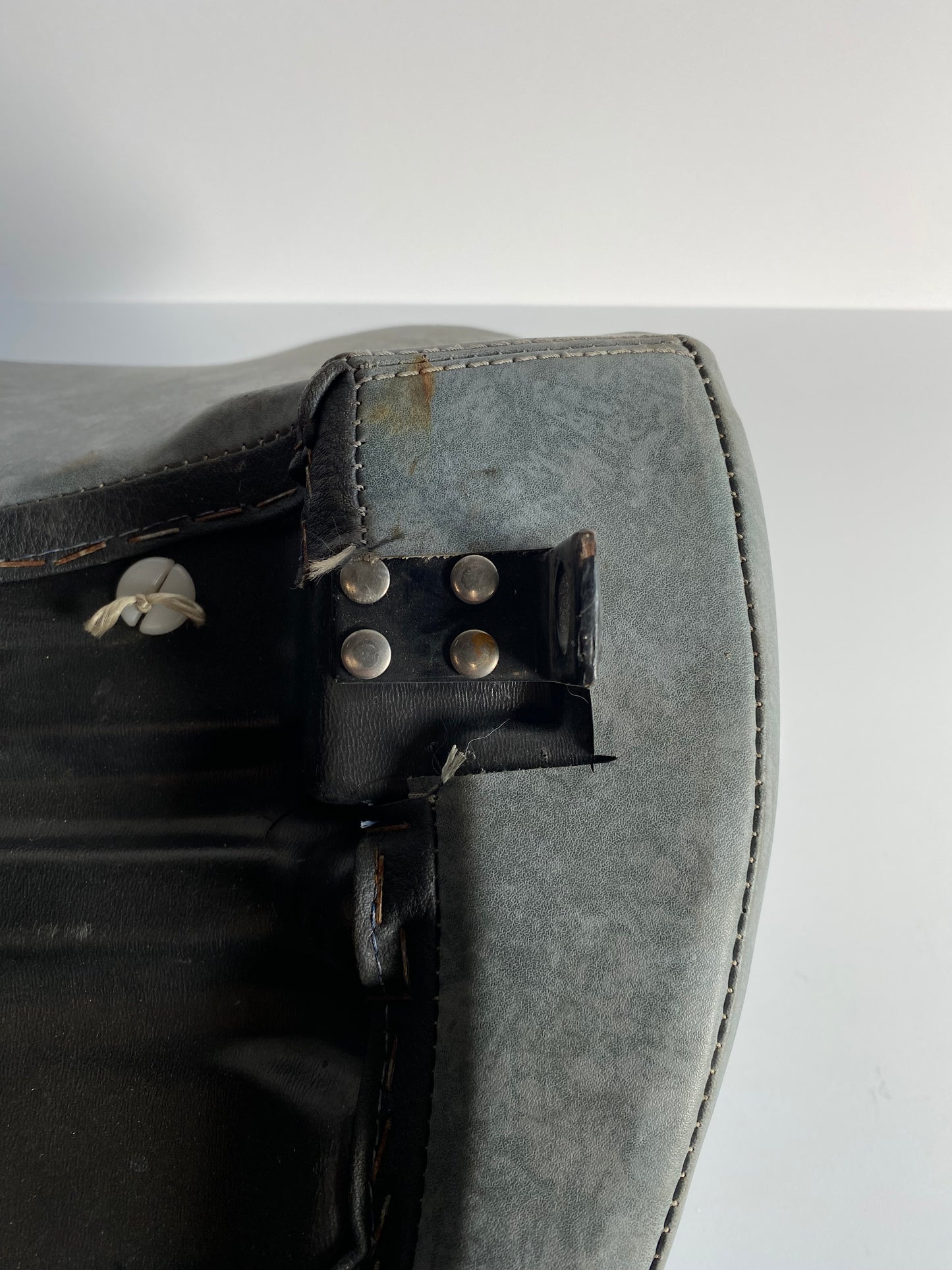 Harley Davidson two-tone Softail solo seat