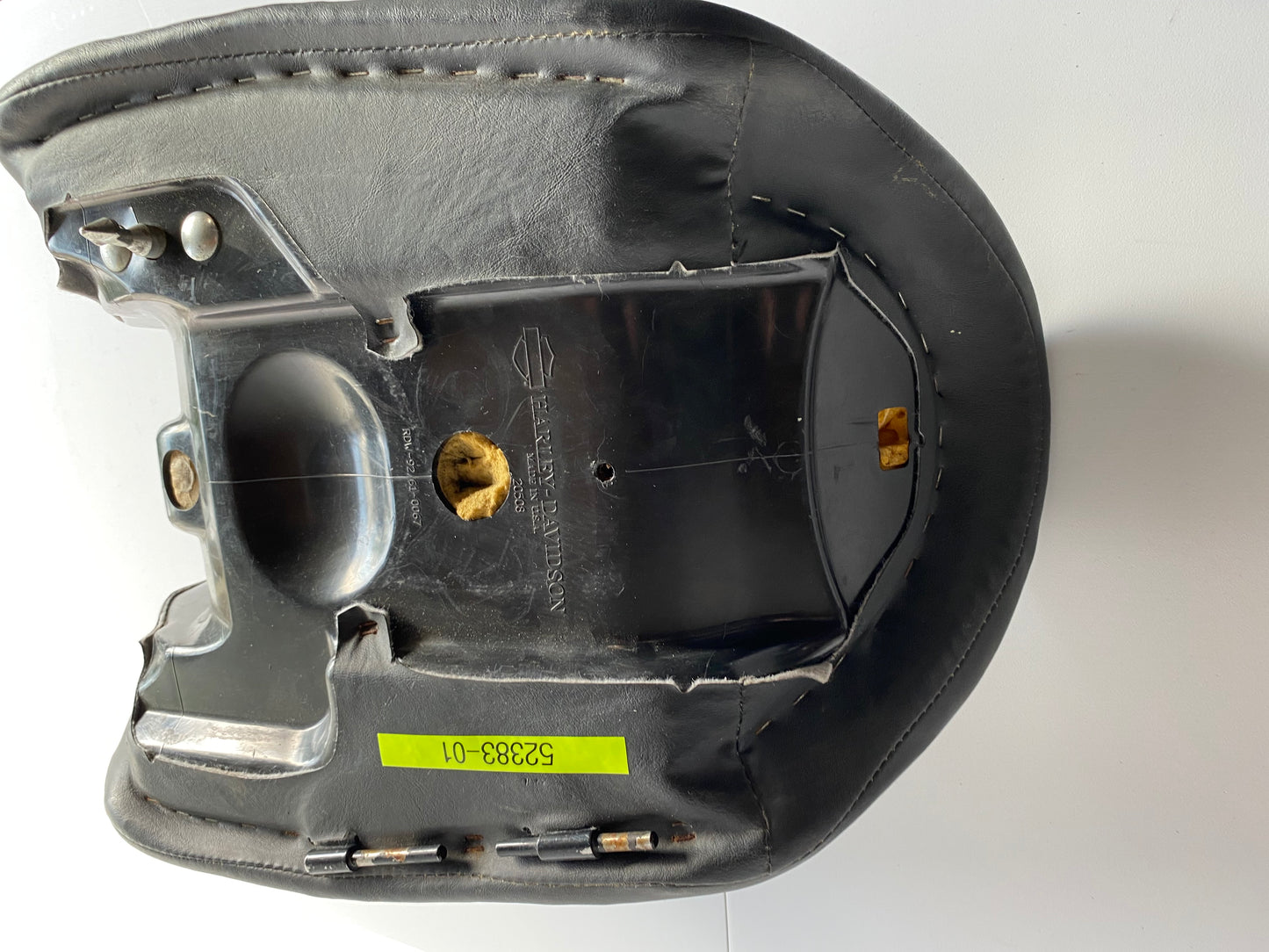 solo seat VROD Harley Davidson REF OEM 52383-01