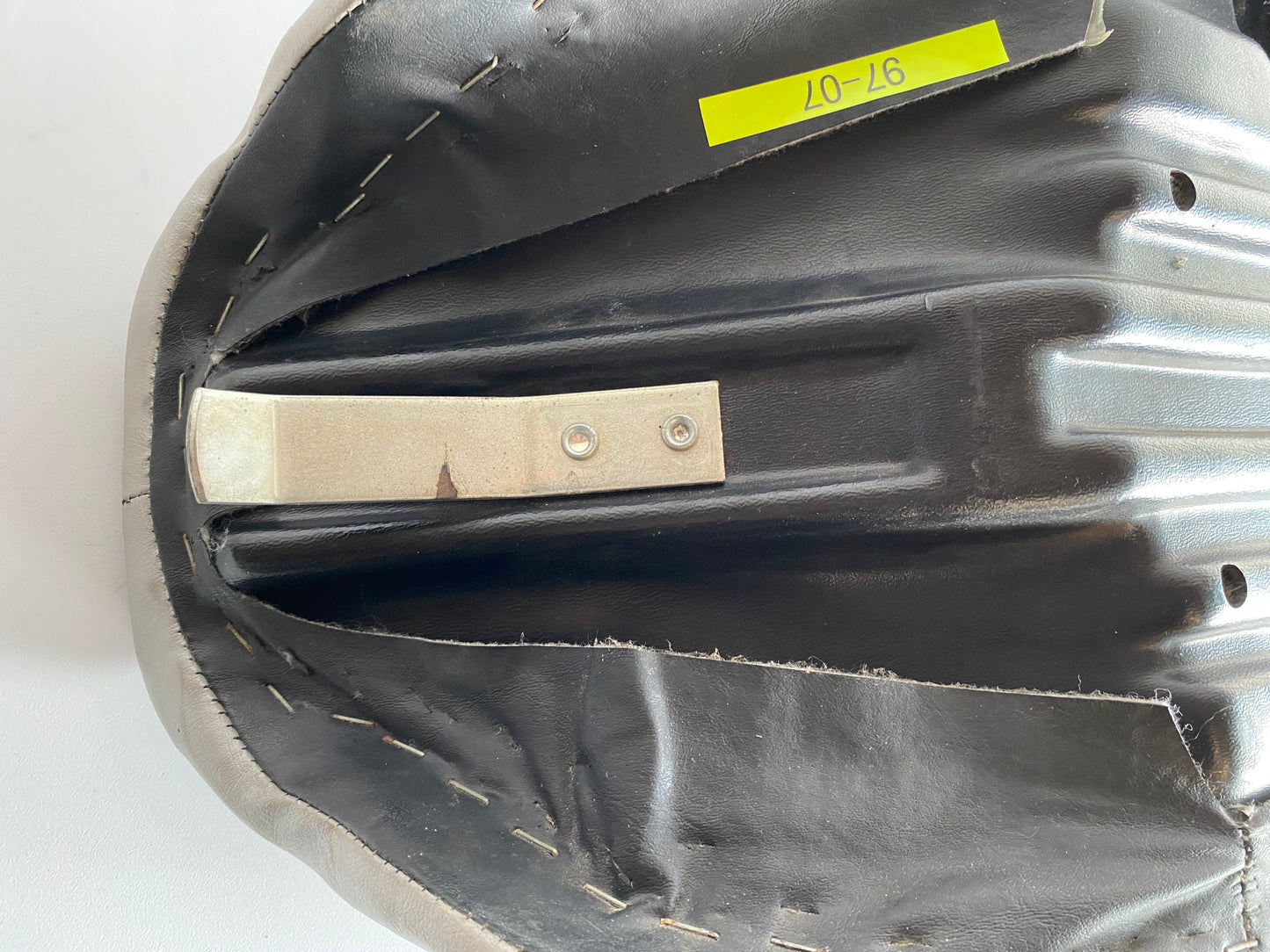 two-tone gray/black seat Road King 1997 - 2007 Harley Davidson