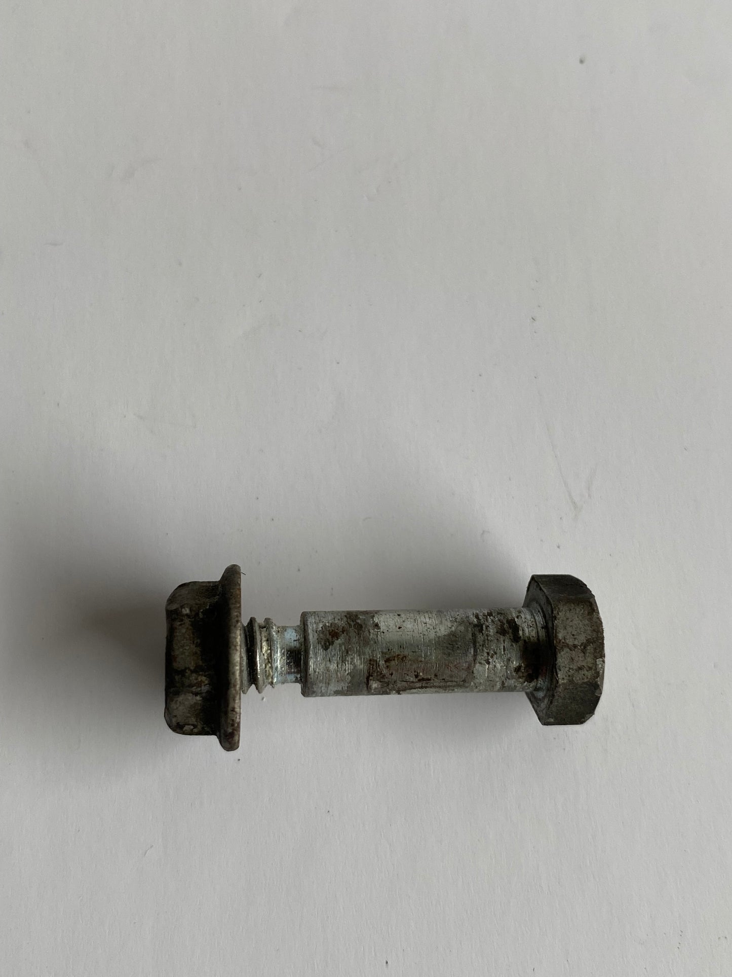 Harley Davidson driver footboard screw + nut REF OEM: 50635-82A