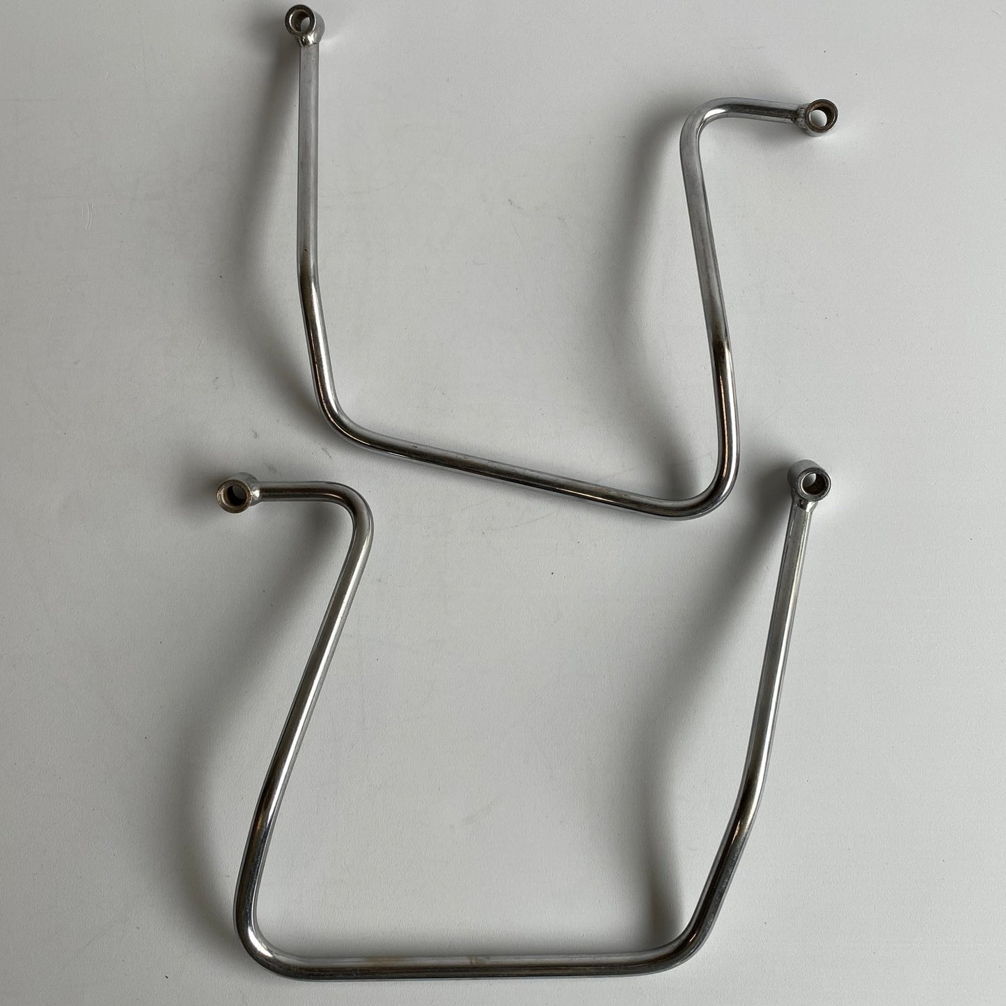 Jeu écarteurs de sacoches Dyna Harley Davidson REF Idem 90589-91D