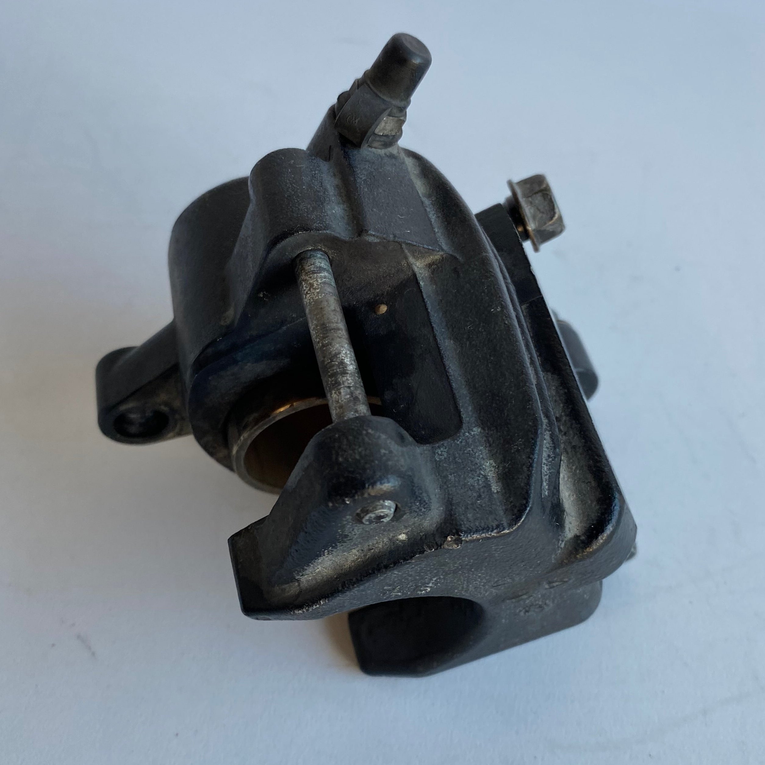 Etrier de frein arrière noir Sportster Harley Davidson REF OEM 42881-08