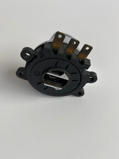 Contacteur  à clé Harley Davidson REF OEM : 71313-96A