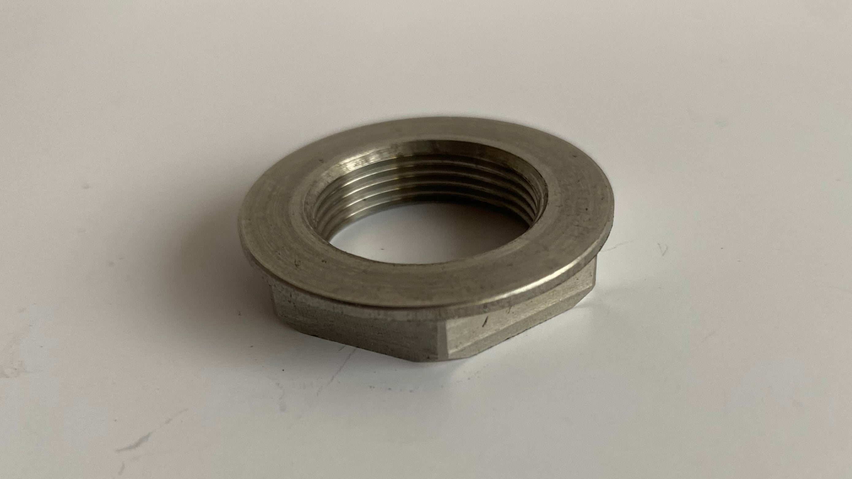 Ecrou 18.5 mm x 1.0 mm contacteur a clé Bates Harley Davidson REF WW 87-988