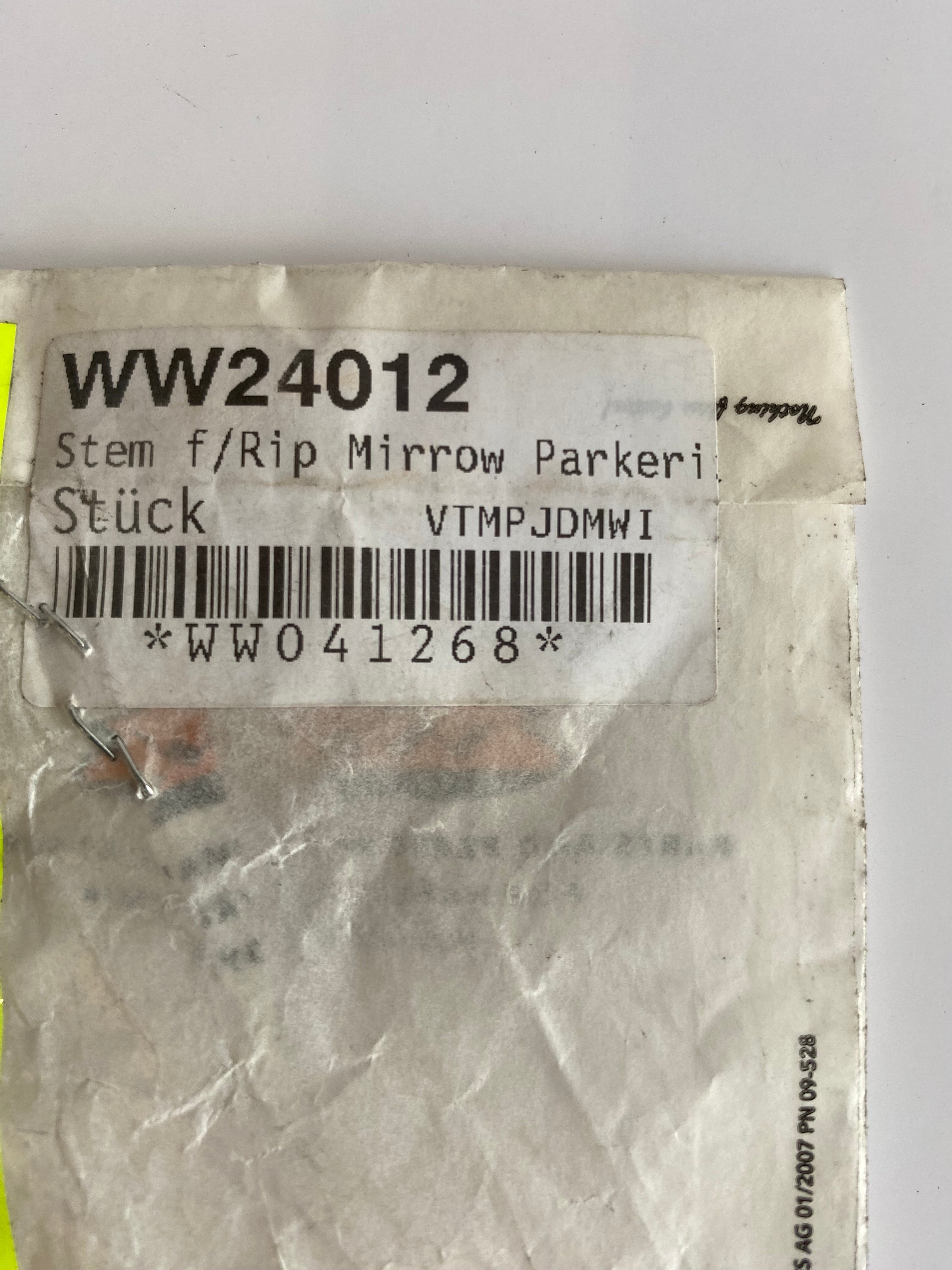 Vis pour rétroviseur Harley Davidson REF WW 24-012