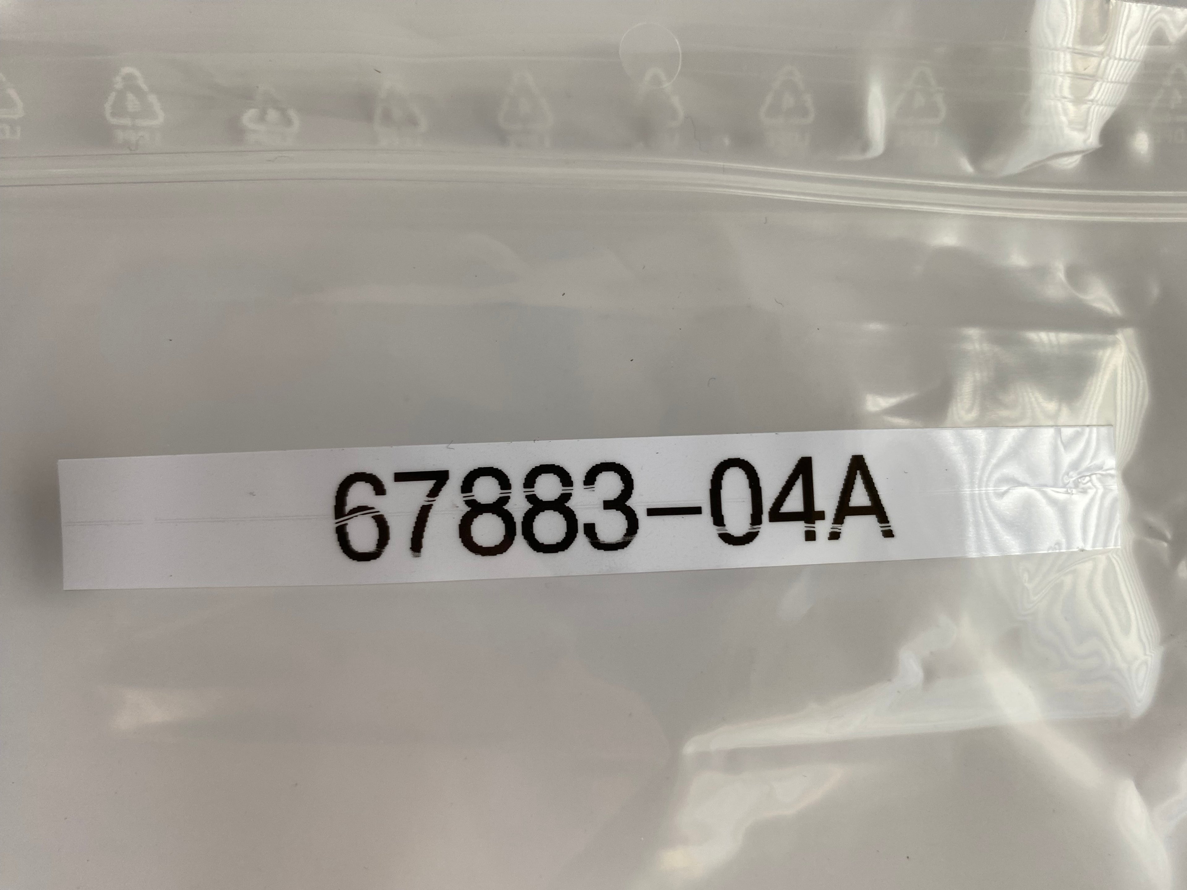 Cerclage intérieur de phare 5-3/4 pouces Harley Davidson REF OEM 67883-04A