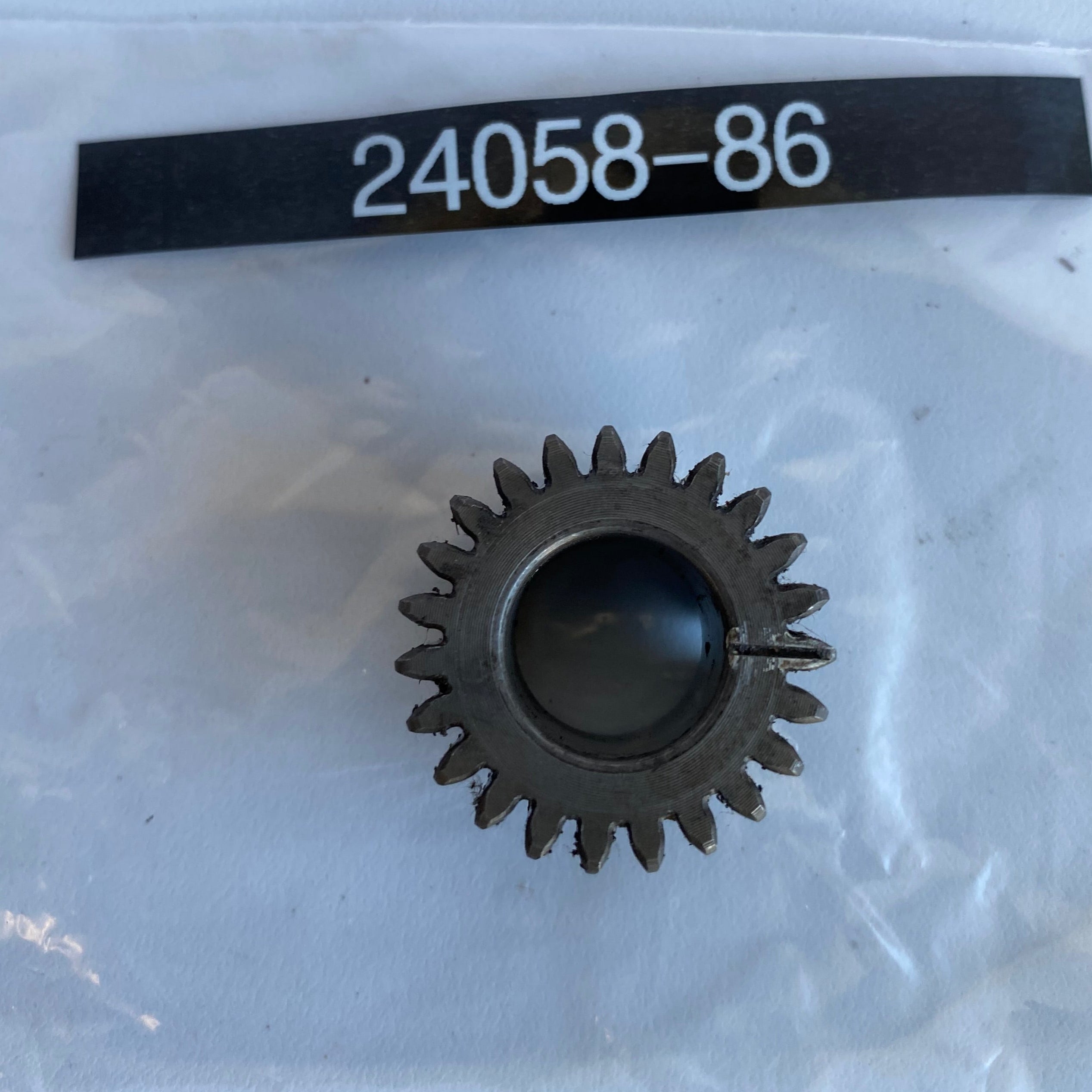 Right crankshaft output sprocket Sportster Harley Davidson REF OEM 24058-86