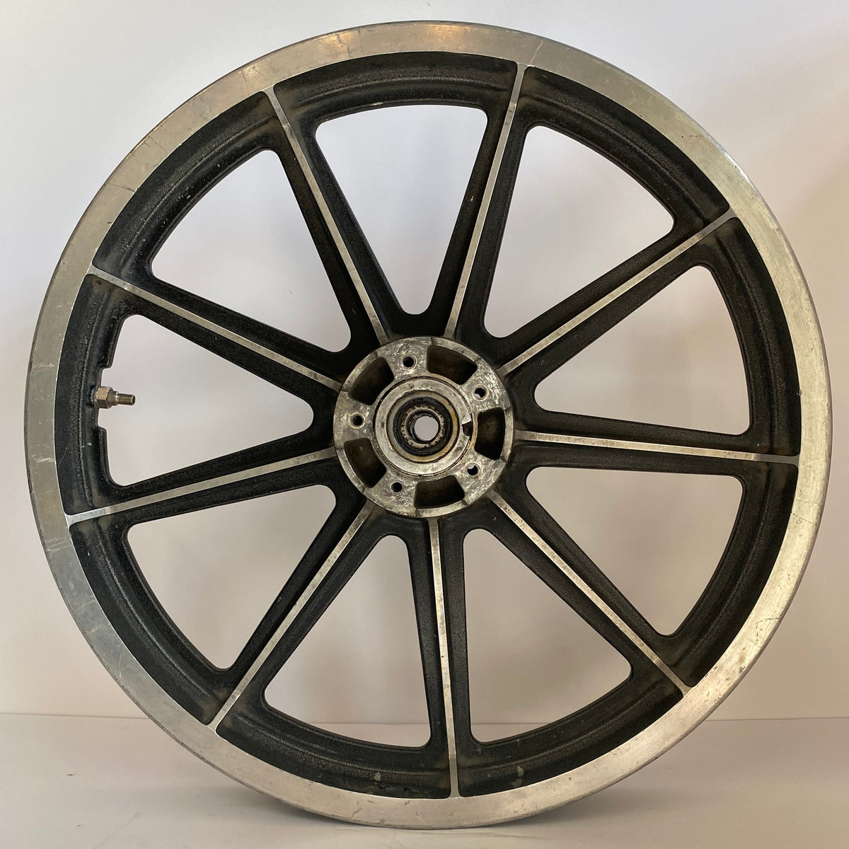Roue avant 9 bâtons 2.15 x 19" Sportster XLCR AMF Harley Davidson REF OEM 43499-78