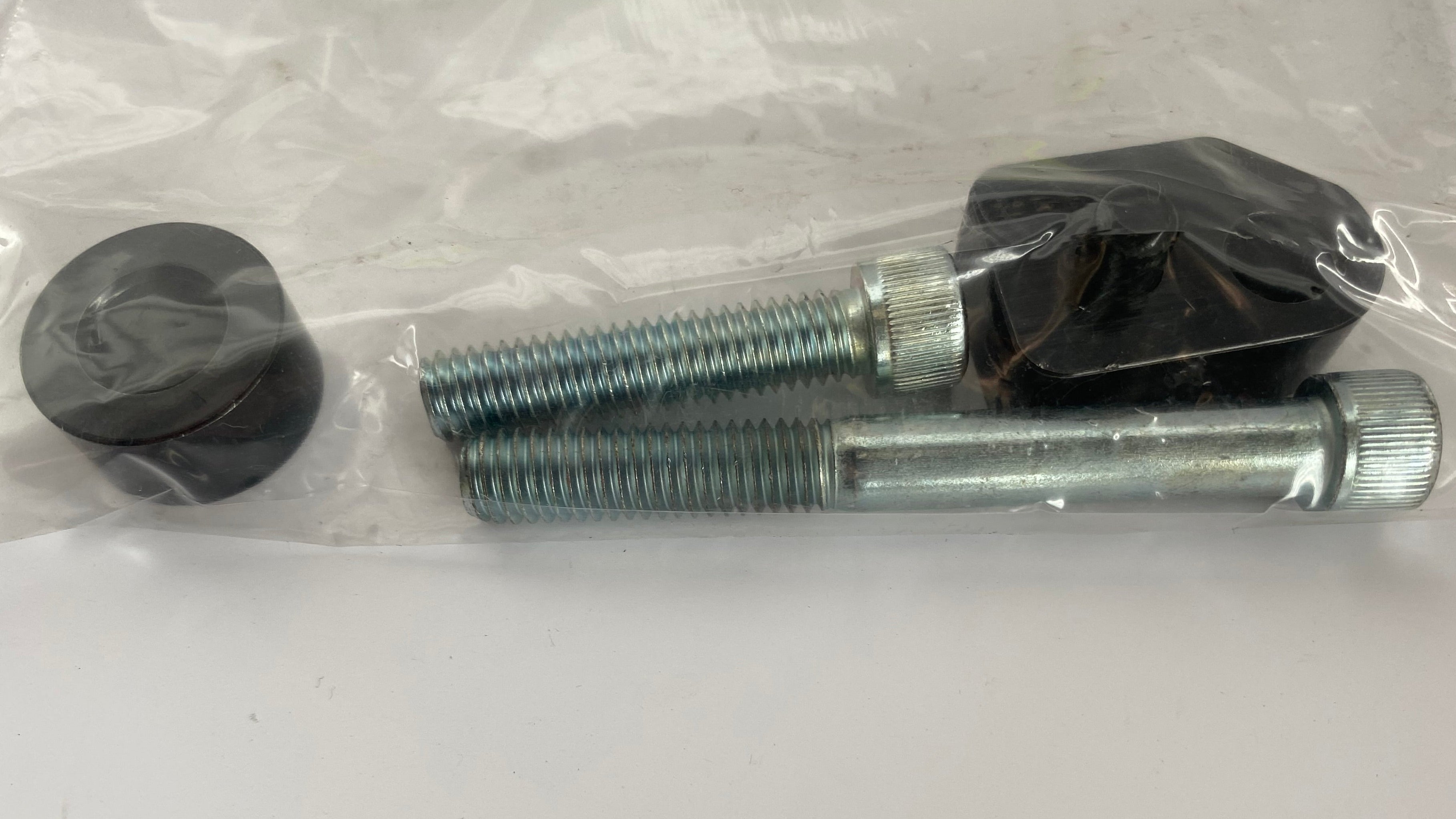 Kit déport marche pied pilote droit Touring Harley Davidson REF V&H 16937