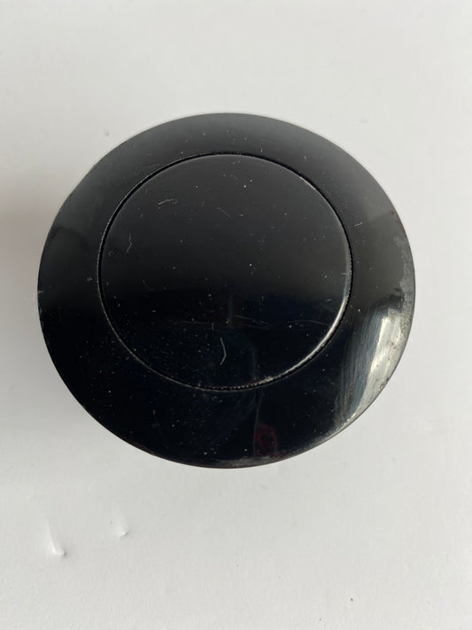 Bouchon de réservoir POP-UP noir droit Harley Davidson 96-18