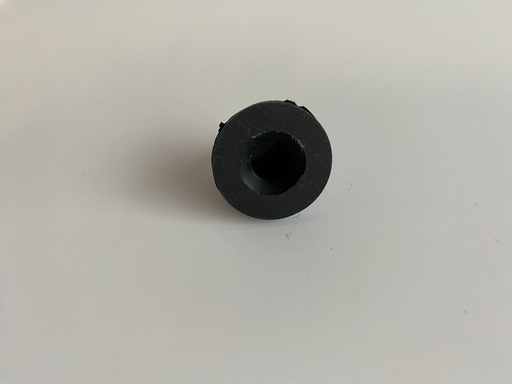 Œillet fixation cache latéral Harley Davidson REF OEM 11491A