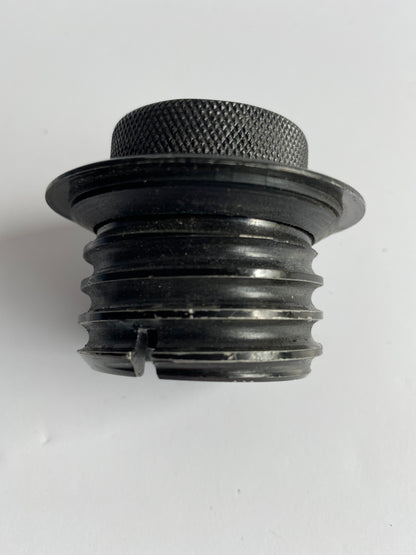 Bouchon de réservoir POP-UP noir droit Harley Davidson 96-18