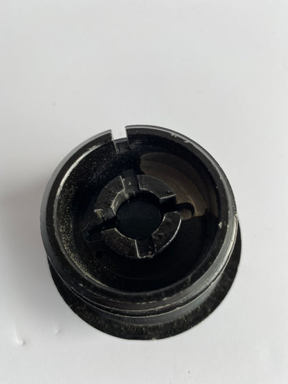 Bouchon de réservoir POP-UP noir droit Harley Davidson 96-18