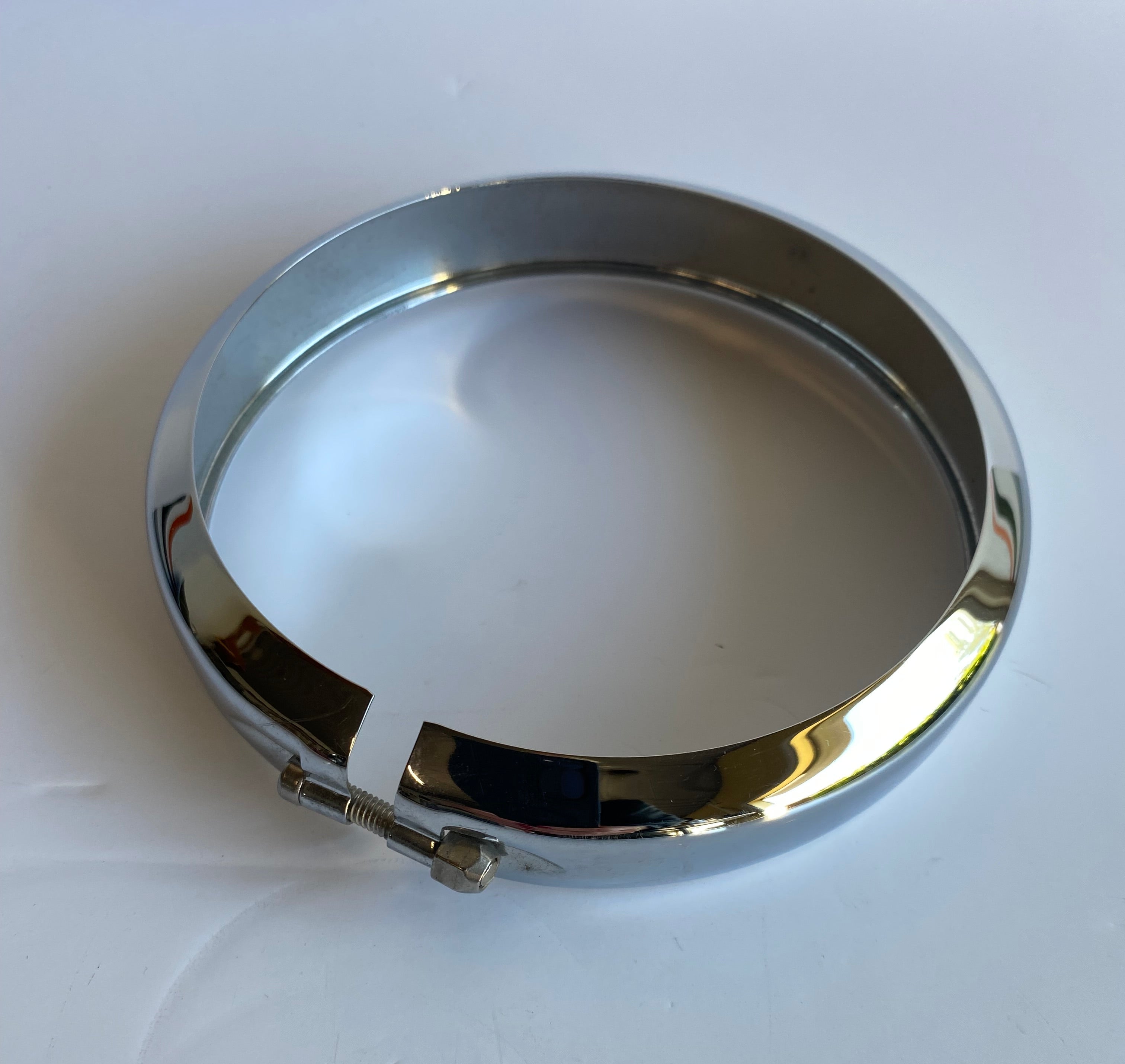 Harley Davidson 4.5 inch passing lamp rim OEM REF: 68725-62A