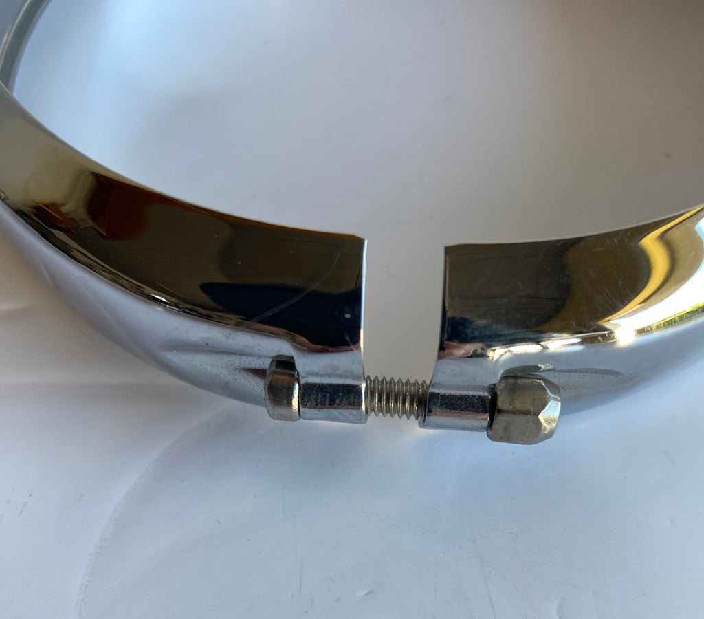 Harley Davidson 4.5 inch passing lamp rim OEM REF: 68725-62A