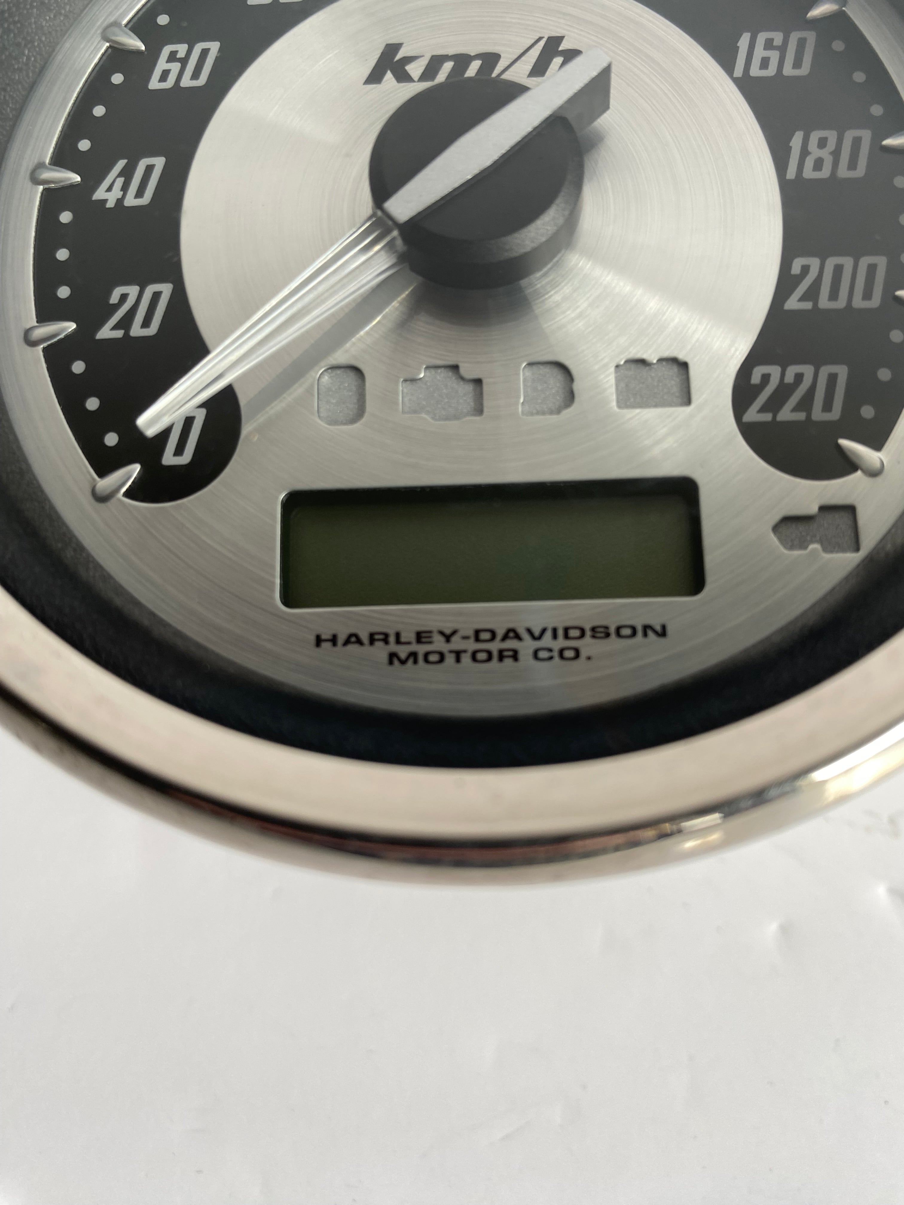 Km/H meter Electra Glide CVO Harley Davidson REF OEM 67519-04B