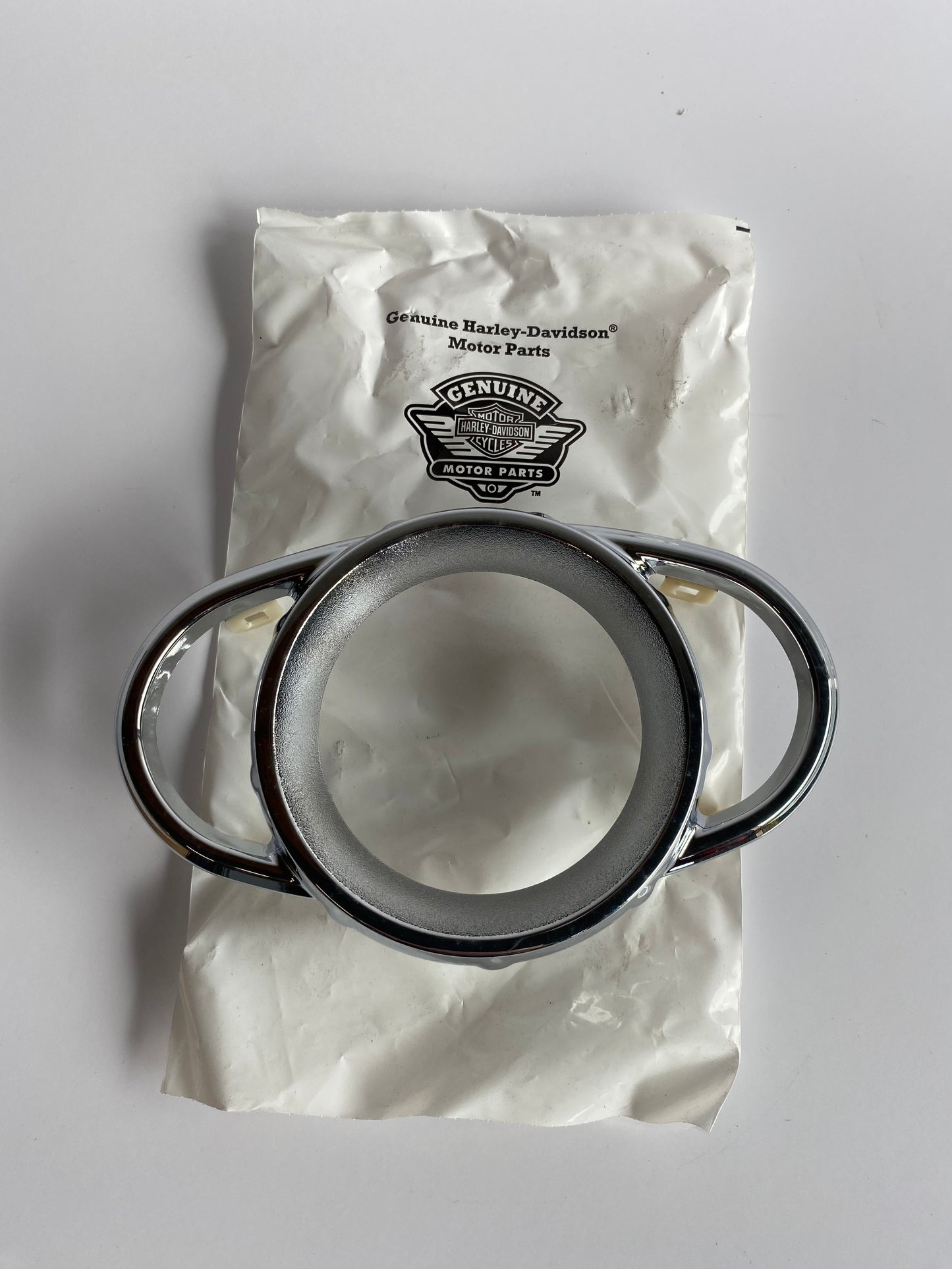 Harley Davidson Chrom-Tachometer-Umrandung OEM-Referenz: 67591-04