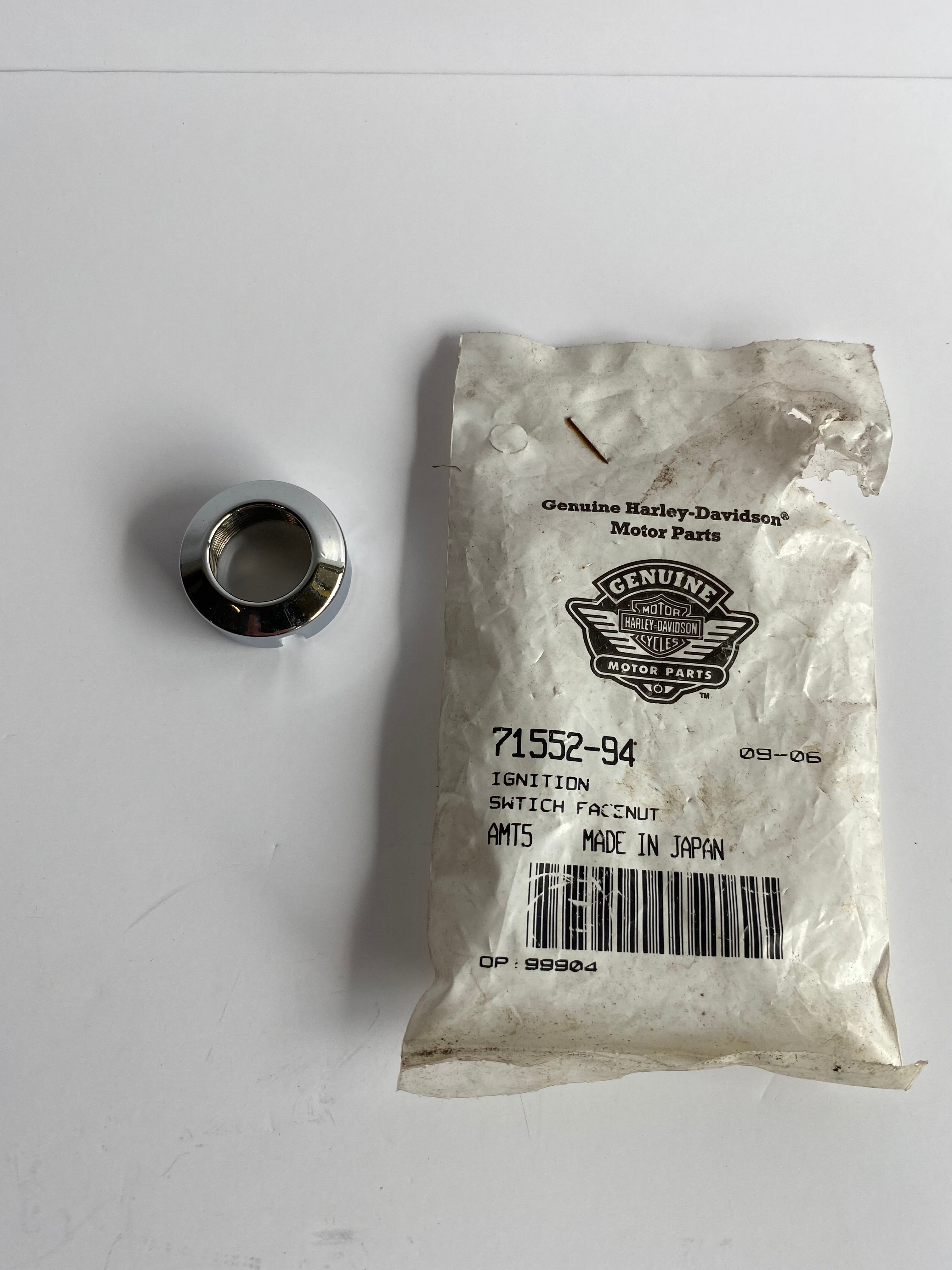 Ecrou de contacteur à clés Harley Davidson REF OEM : 71552-94