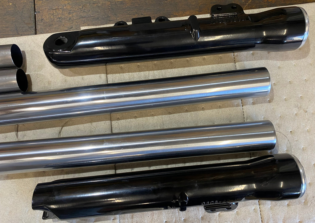 Fourche complète Dyna 49 mm Harley Davidson REF OEM 45400033 & 45400034
