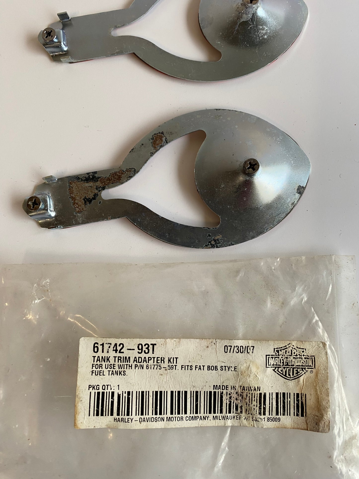 Harley Davidson Tankemblem-Montagesatz OEM-Referenz: 61782-91T
