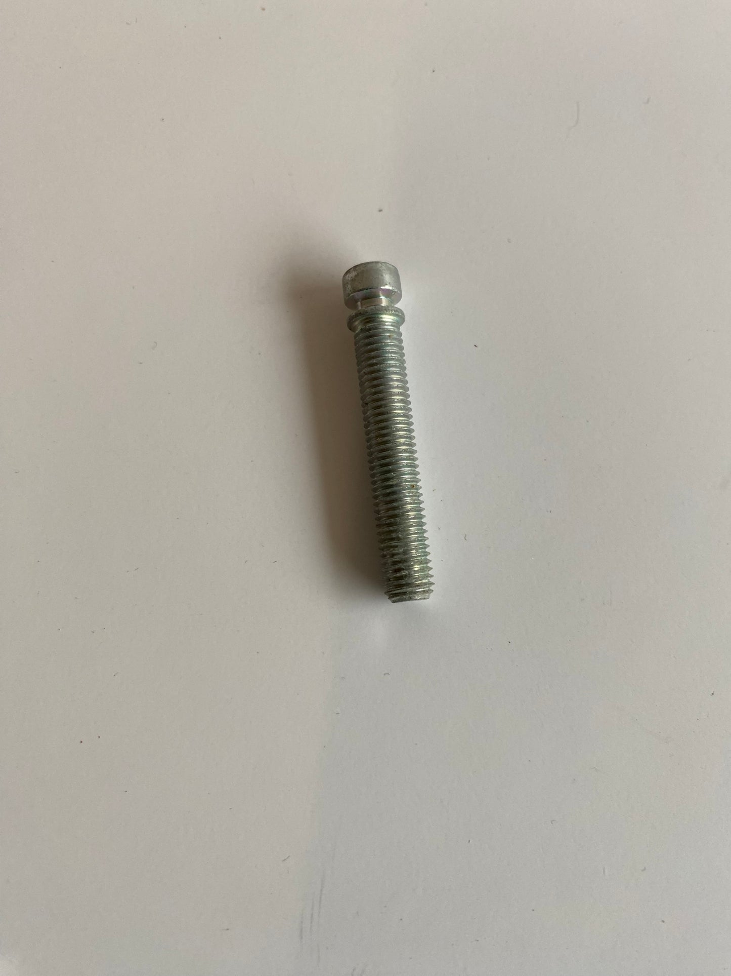 Harley Davidson Scheinwerfer-Einstellschraube OEM-Referenz: 67724-71