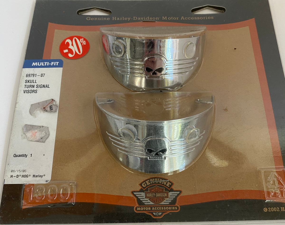 Jeu de casquettes chromées pour clignotants plats Skull Harley Davidson REF 69791-07