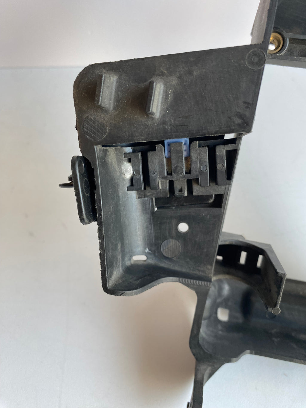 Harley Davidson Sportster Kabelbaumkasten REF OEM 70679-10