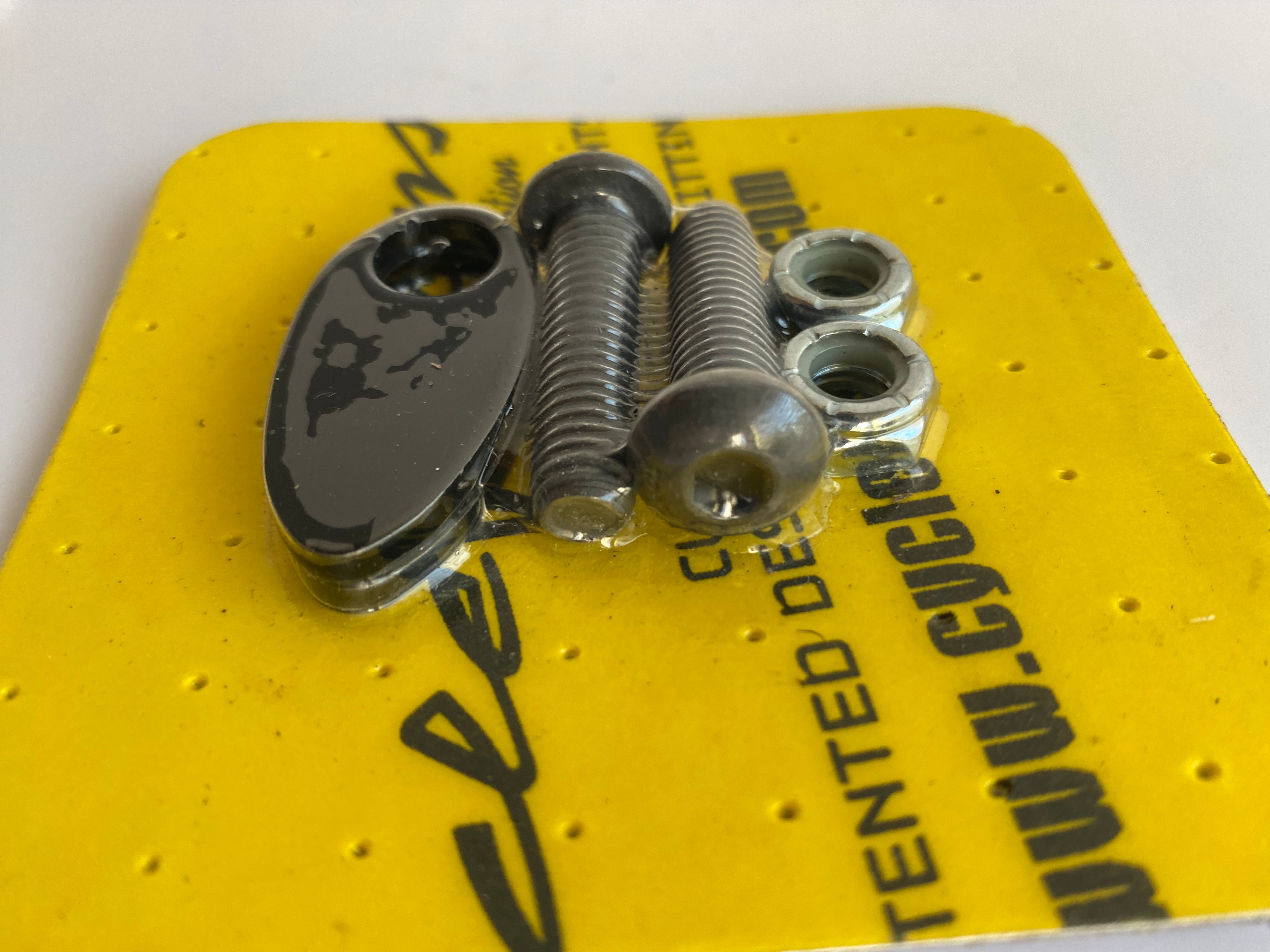 Kit de caches noirs trous de clignotants Dyna Harley Davidson REF Drag : 2020-1688