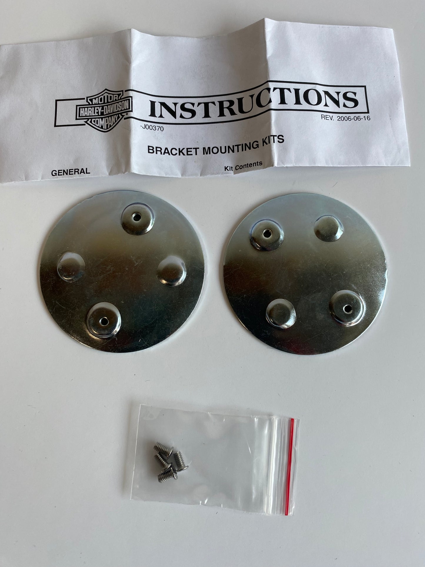 Kit de montage d'emblème réservoir Harley Davidson REF OEM : 61781-91T