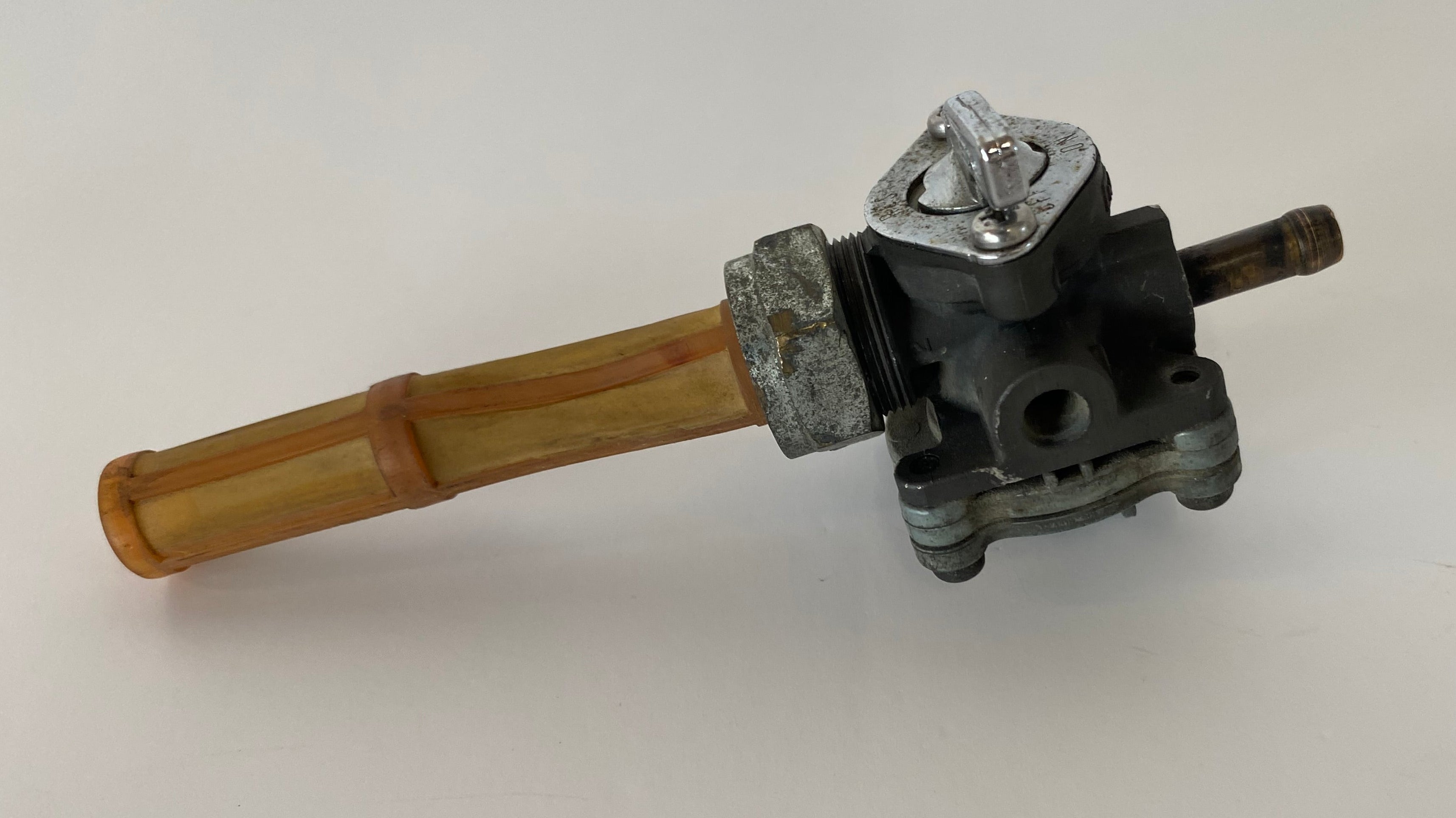 Robinet essence dépression Harley Davidson REF OEM 62169-02A