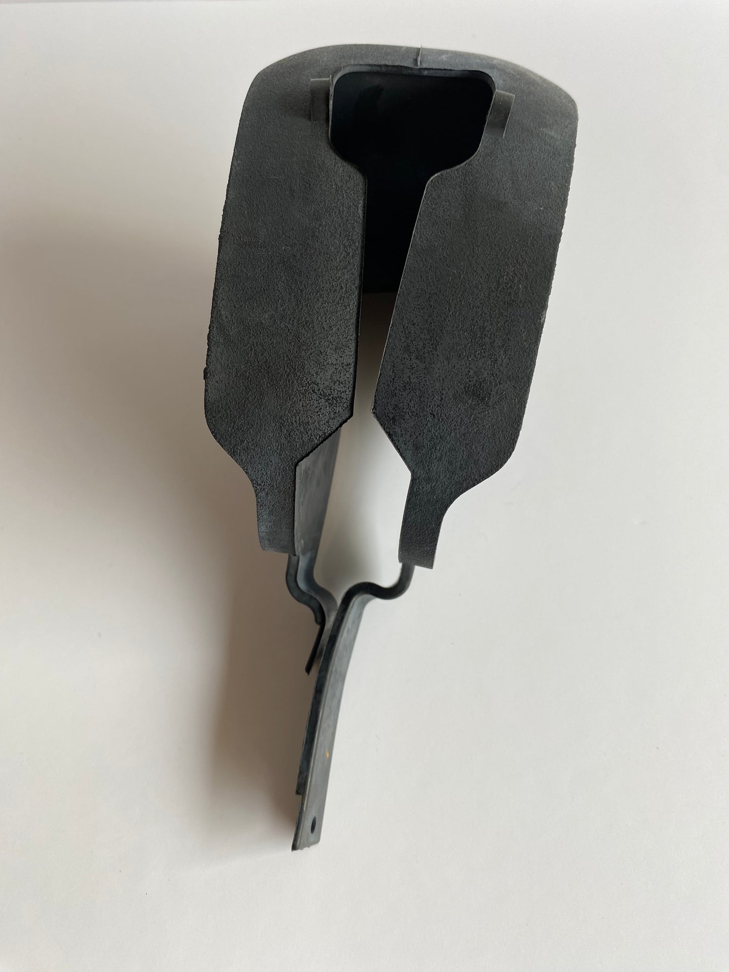Caoutchouc support de réservoir carburant Softail Harley Davidson REF OEM 11529