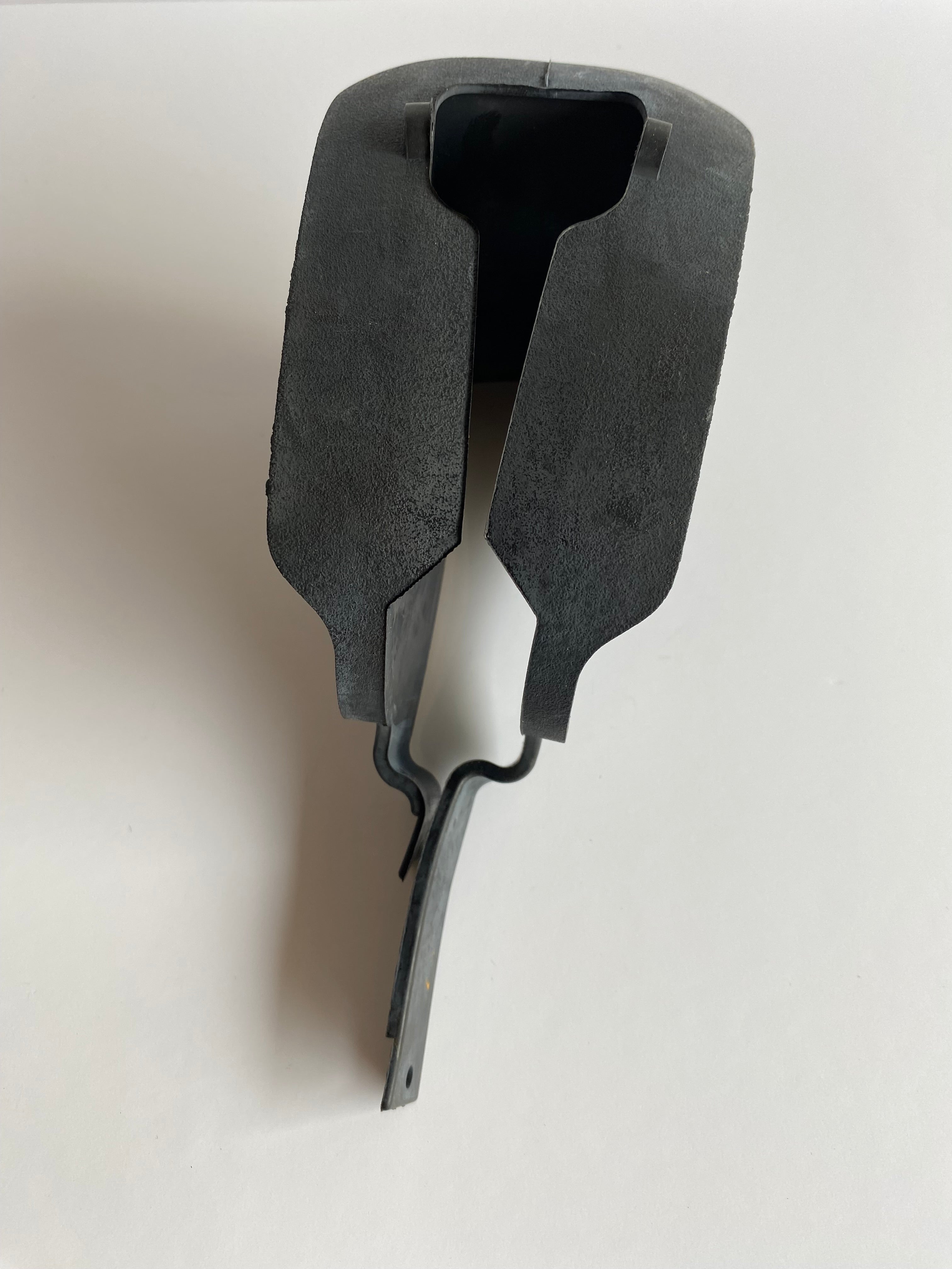 Caoutchouc support de réservoir carburant Softail Harley Davidson REF OEM 11529