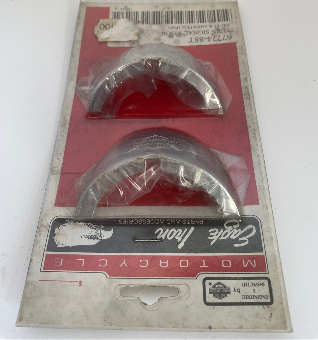 Jeu de 2 casquettes clignotants Bar & Shield ailes chromé Harley Davidson REF 67774-88T