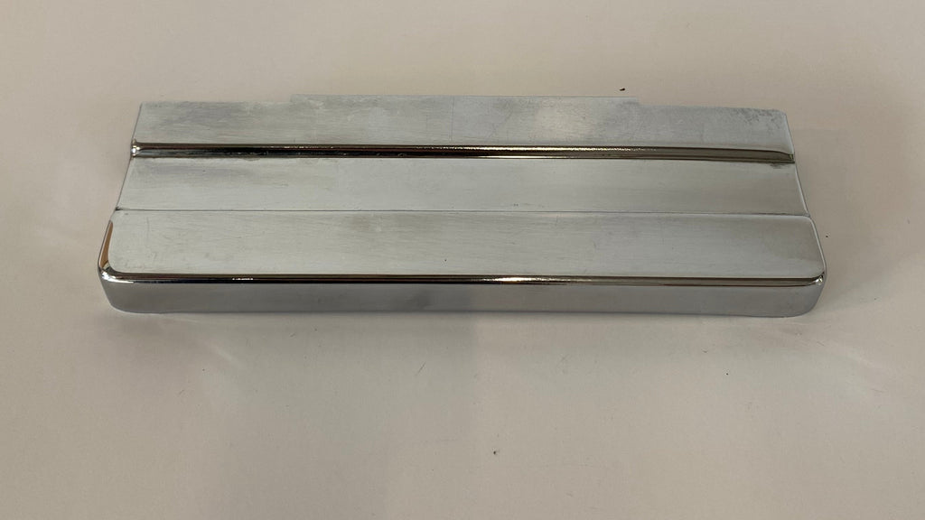 Cache supérieur cache batterie chromé Harley Davidson REF OEM 66367-97