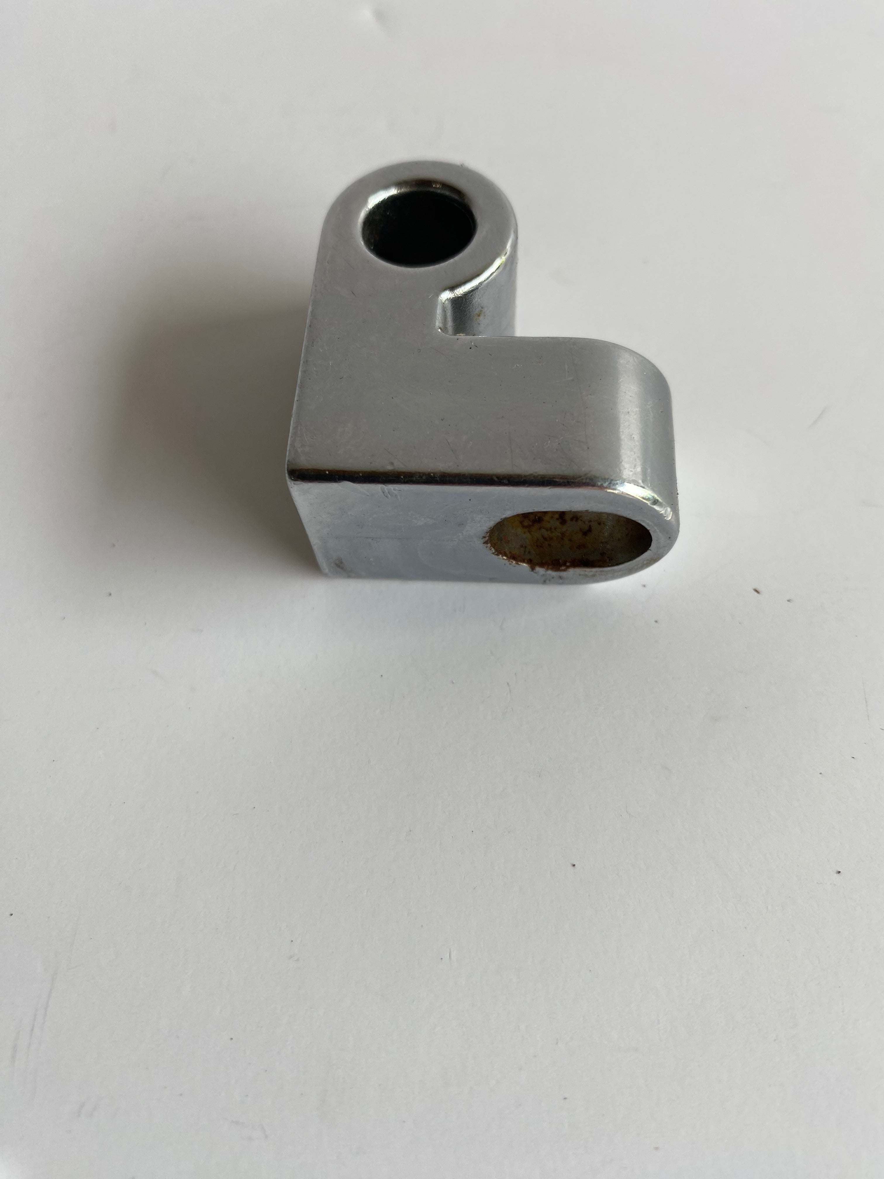 Harley Davidson Chrom-Scheinwerferhalterung OEM-Referenz: 67771-88