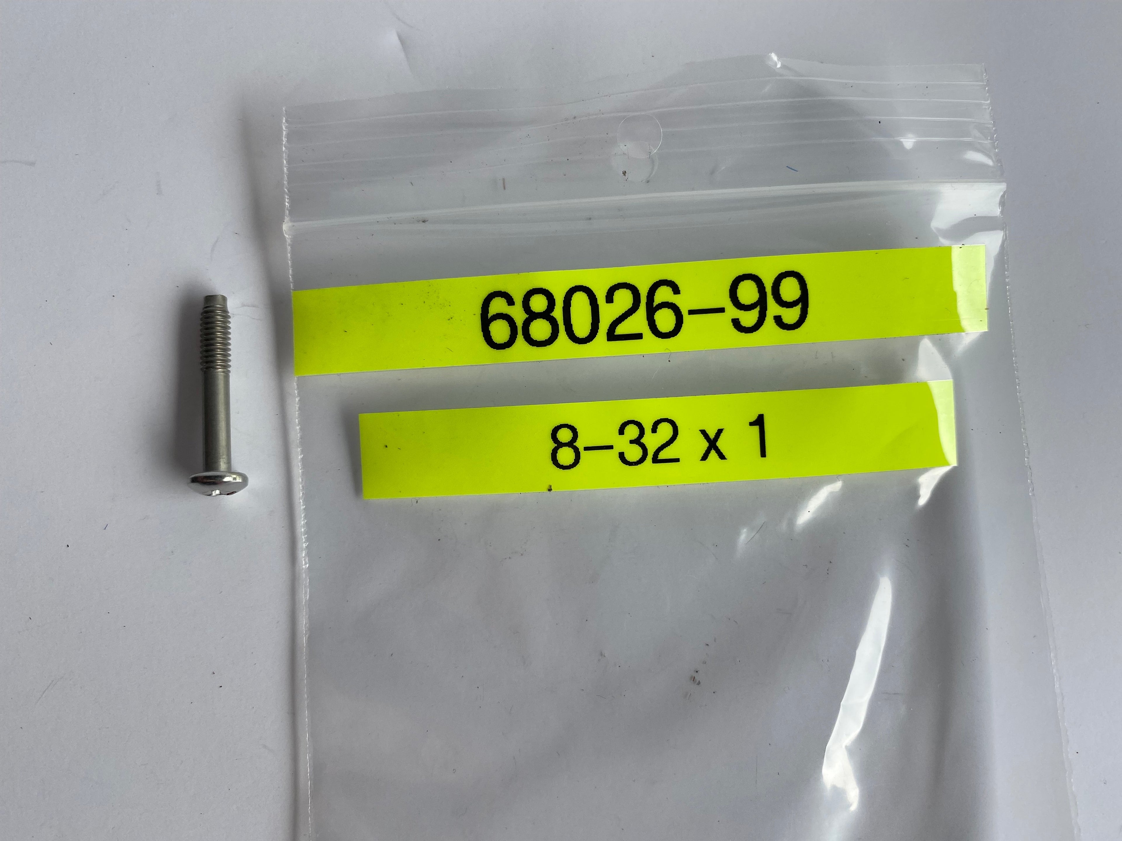 Vis de feu arrière 8-32 x 1 Harley Davidson REF OEM 68026-99