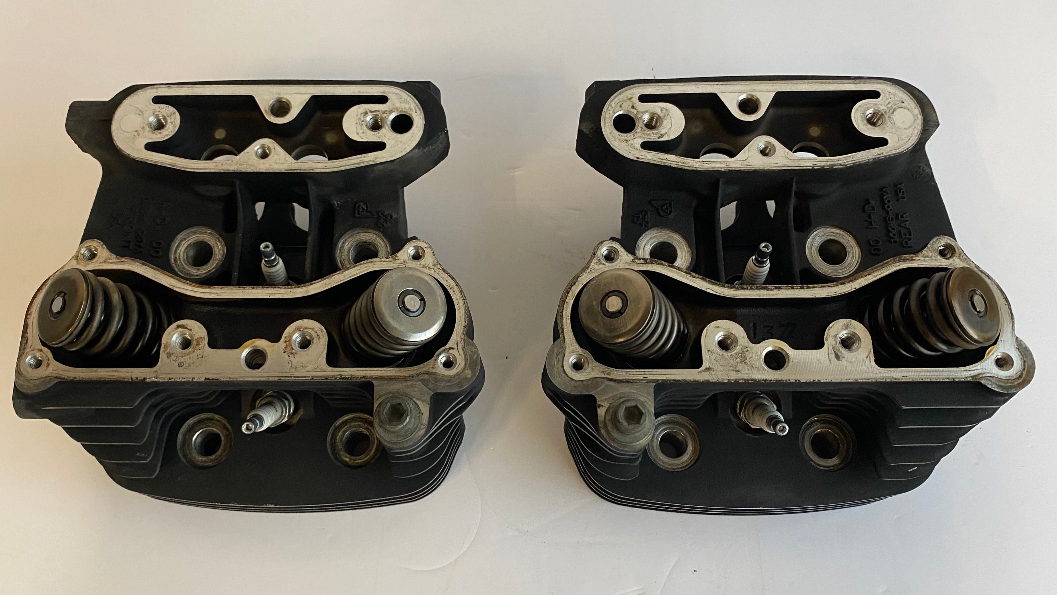 Jeu de culasses Sportster 1200 S 4 bougies Harley Davidson REF OEM 16630-98 & 16633-98